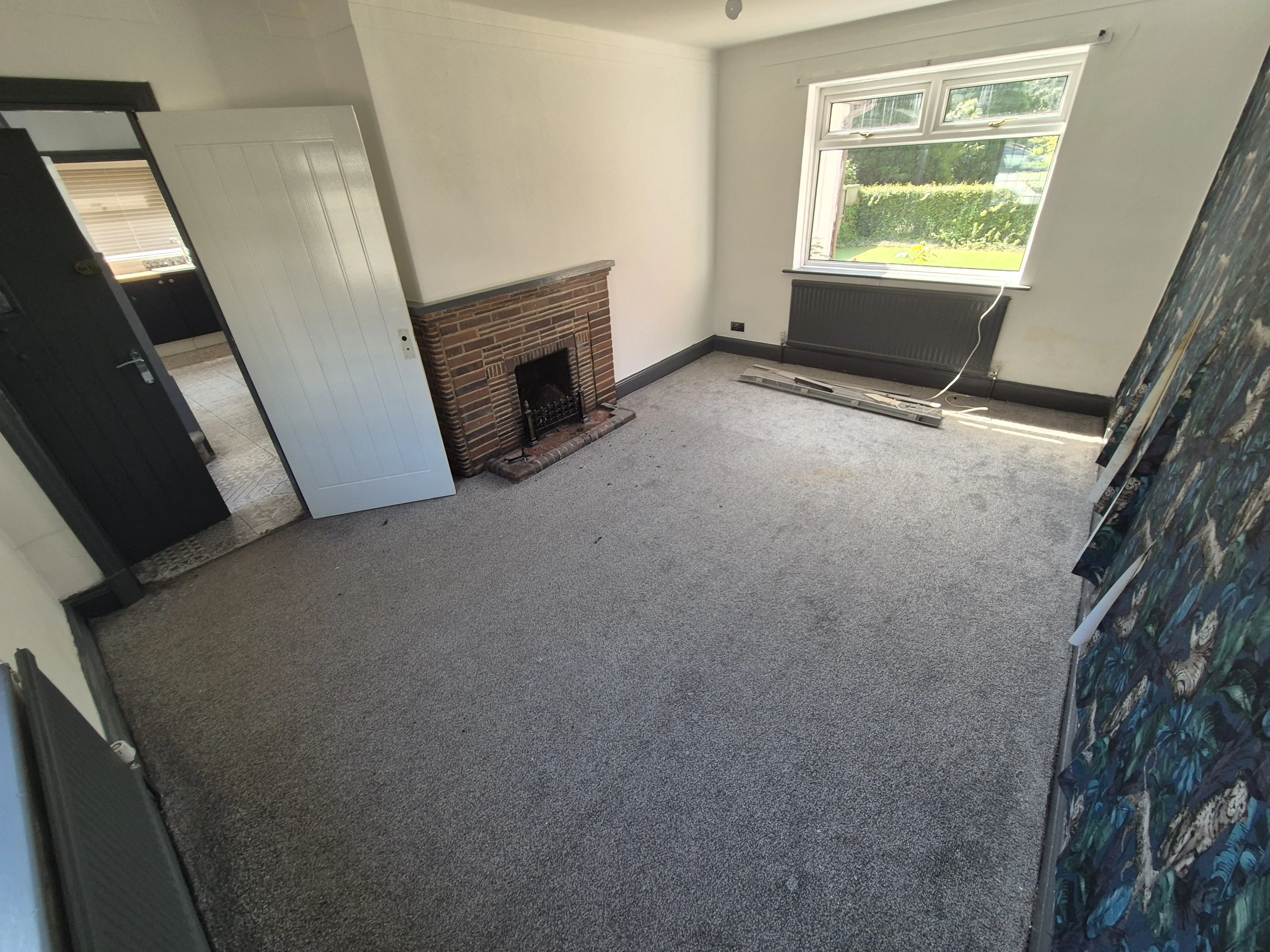 VACANT - Freehold Detached Building
