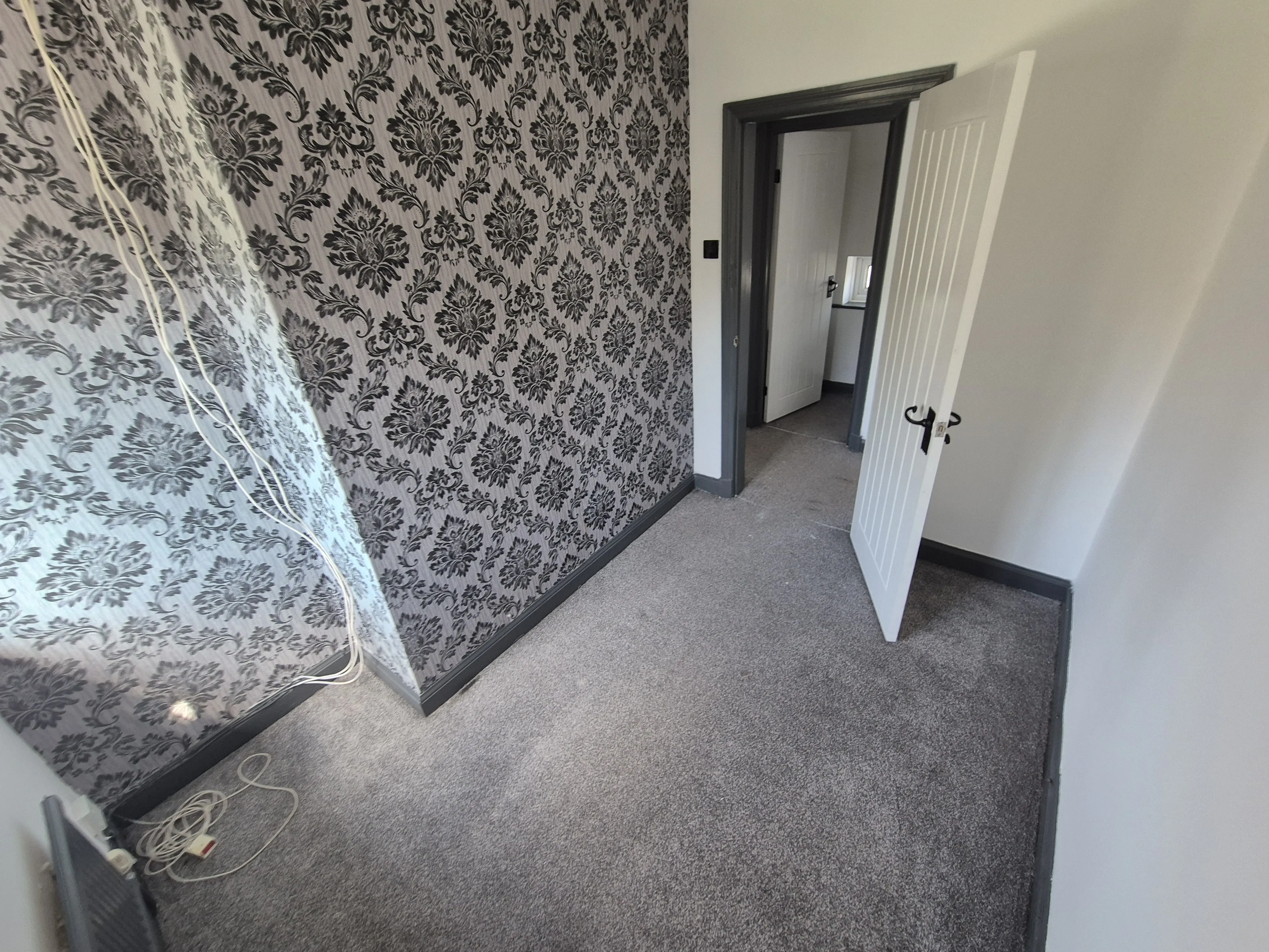 VACANT - Freehold Detached Building