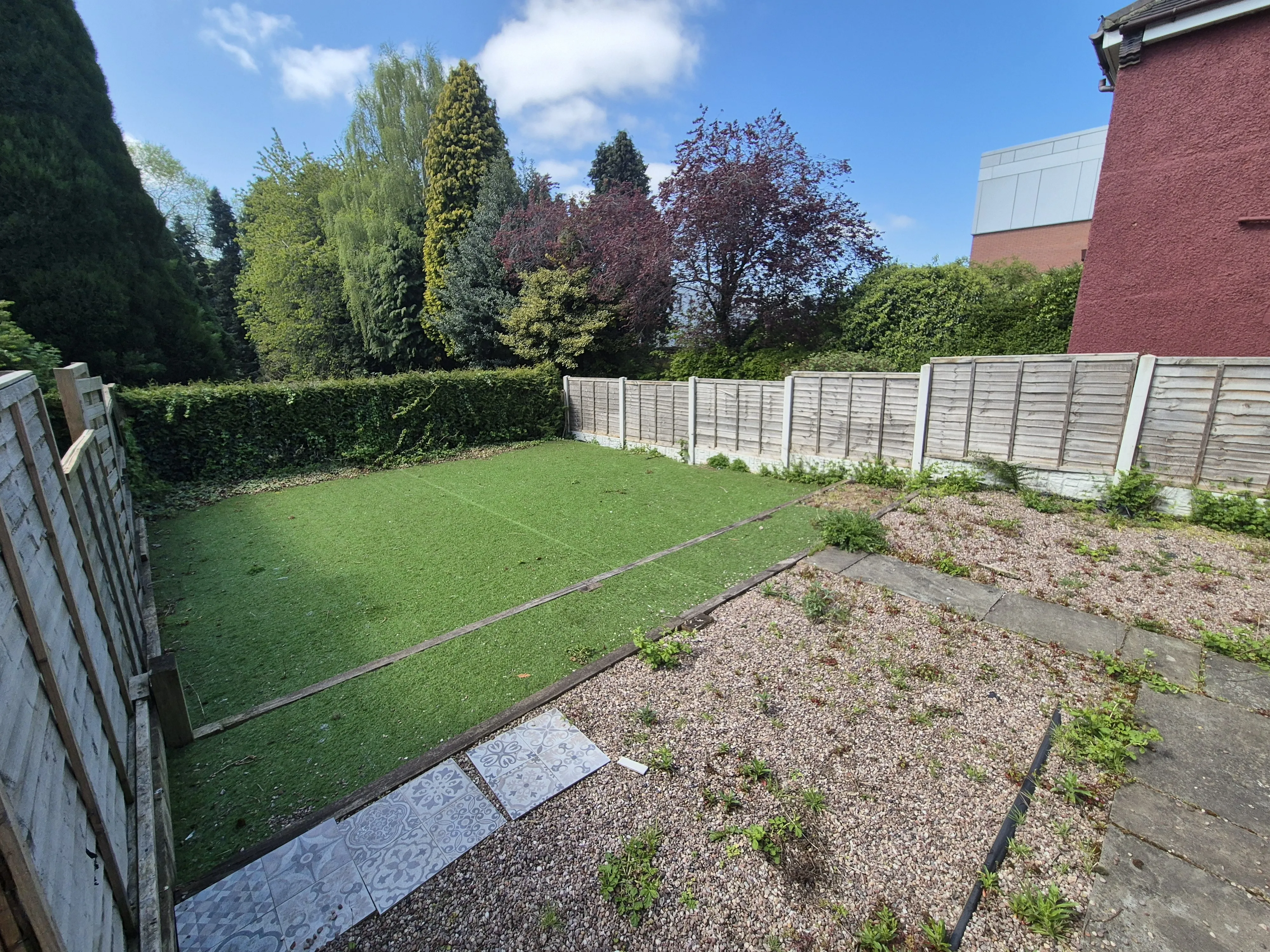 VACANT - Freehold Detached Building
