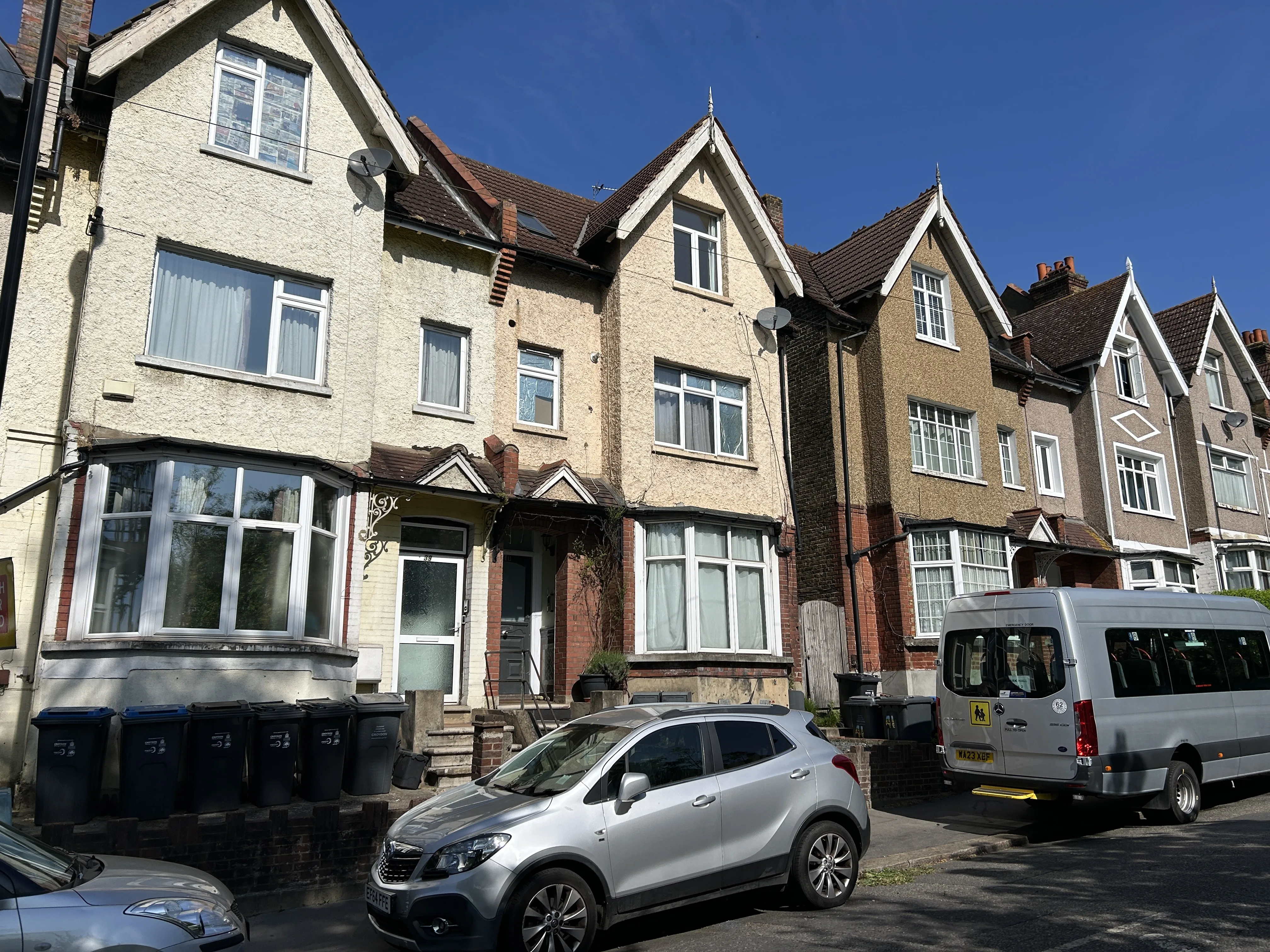 VACANT - Leasehold Self Contained Second Floor Flat