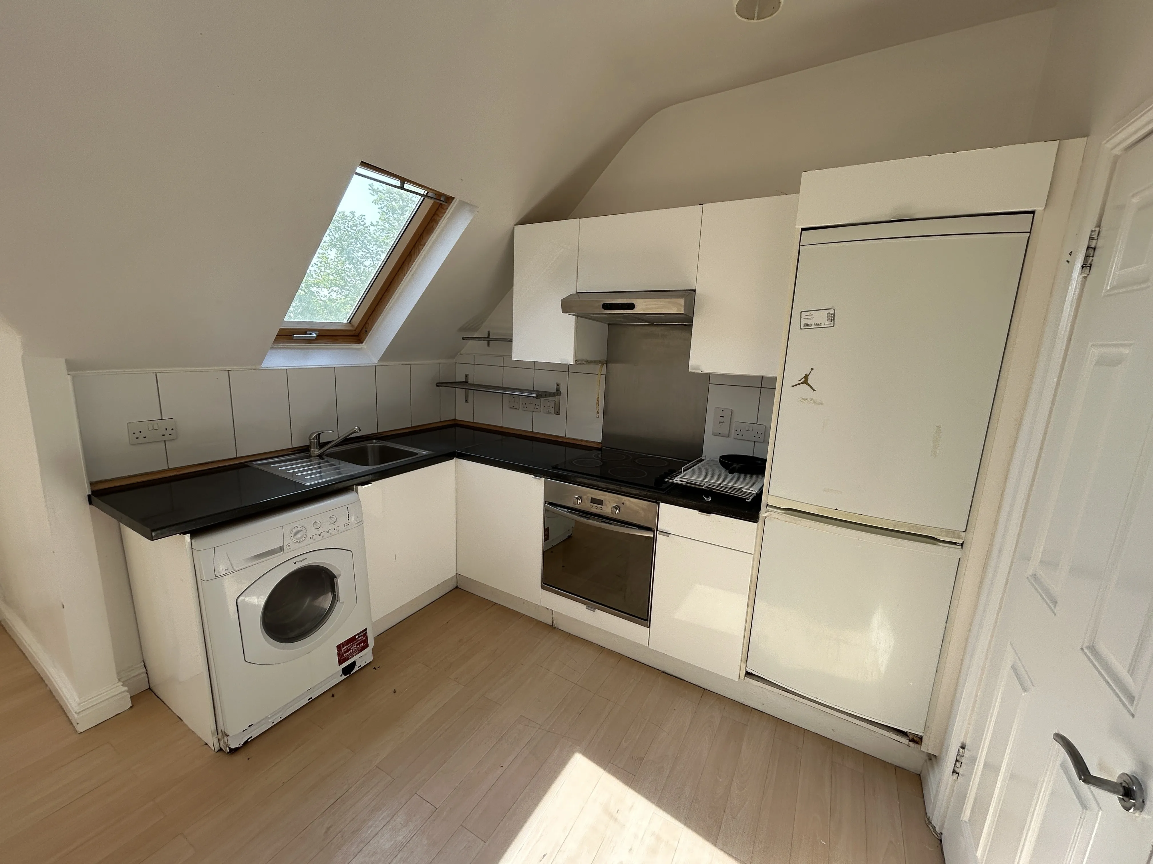 VACANT - Leasehold Self Contained Second Floor Flat