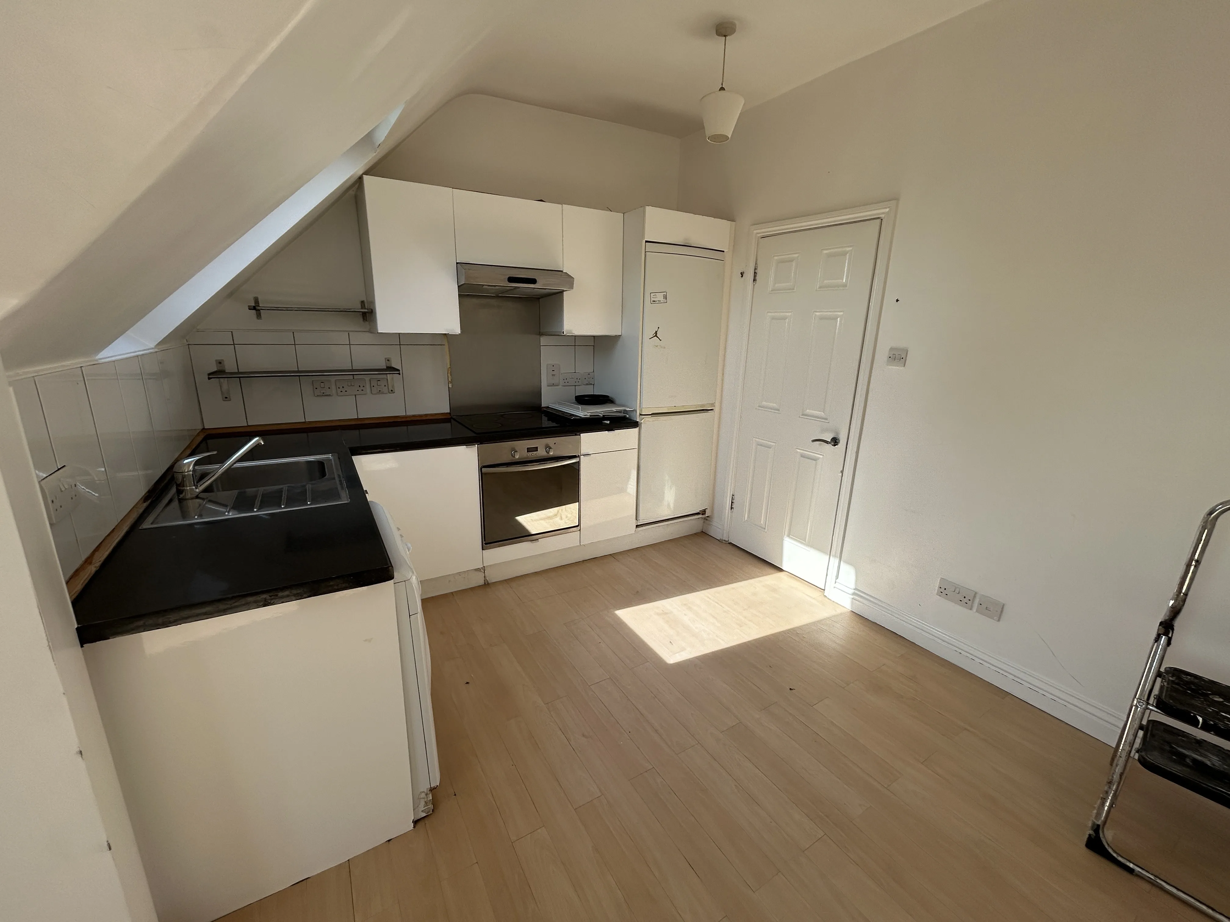 VACANT - Leasehold Self Contained Second Floor Flat