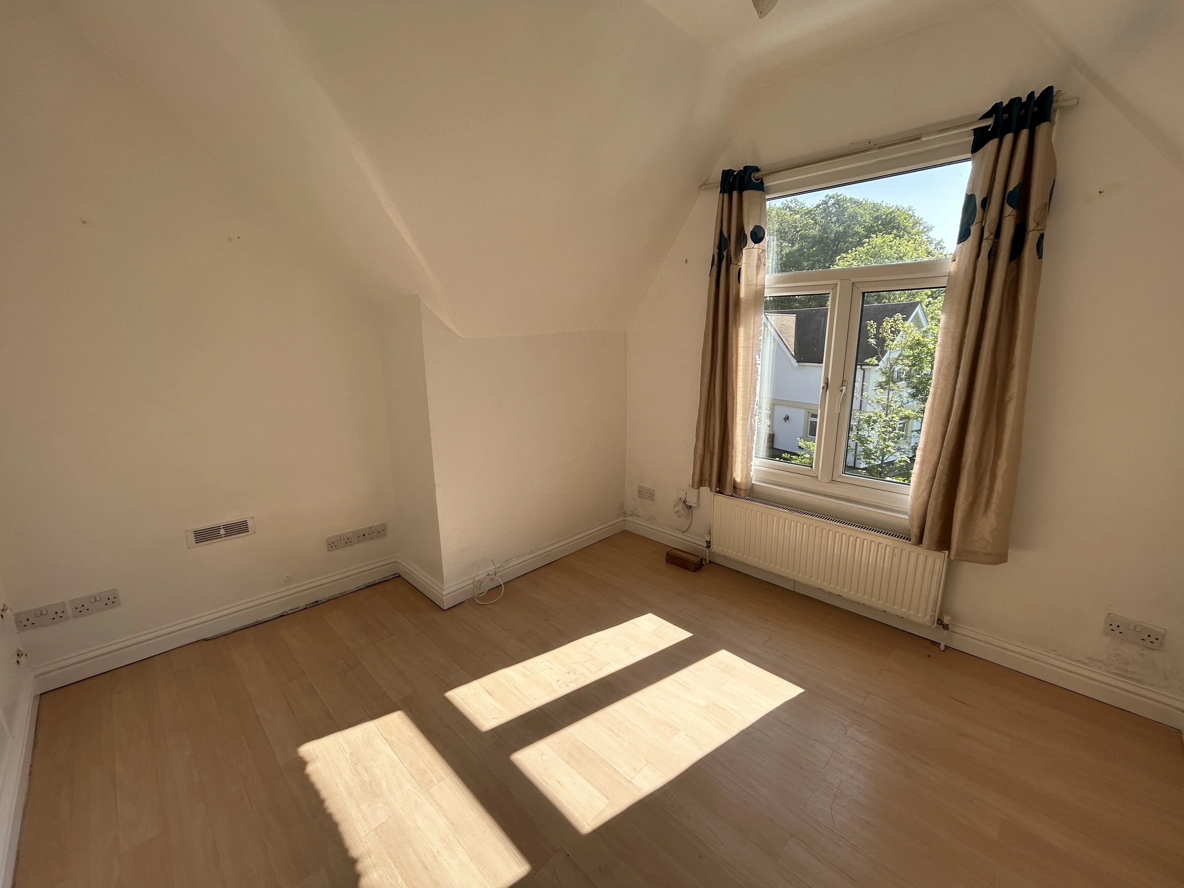 VACANT - Leasehold Self Contained Second Floor Flat