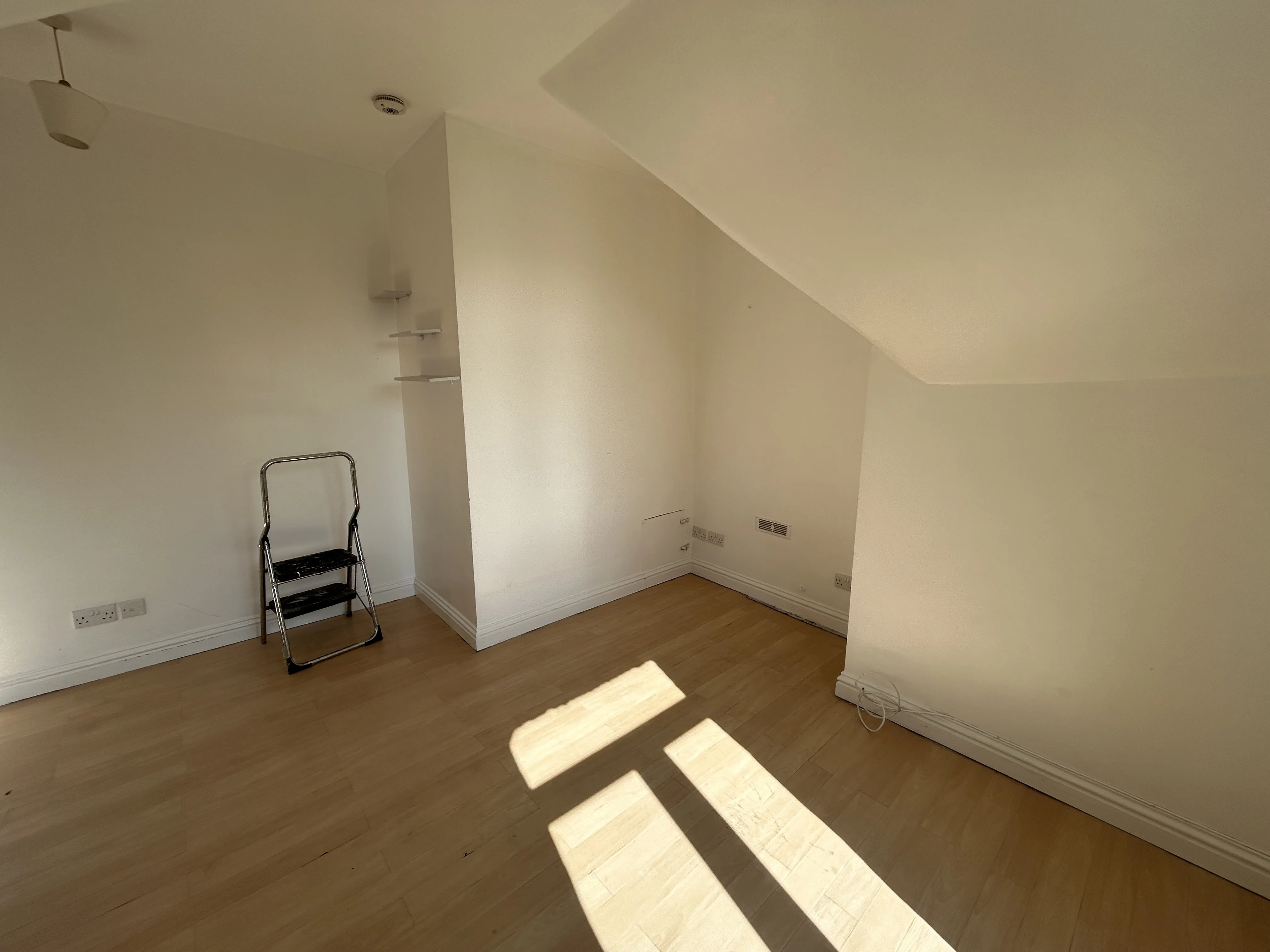 VACANT - Leasehold Self Contained Second Floor Flat