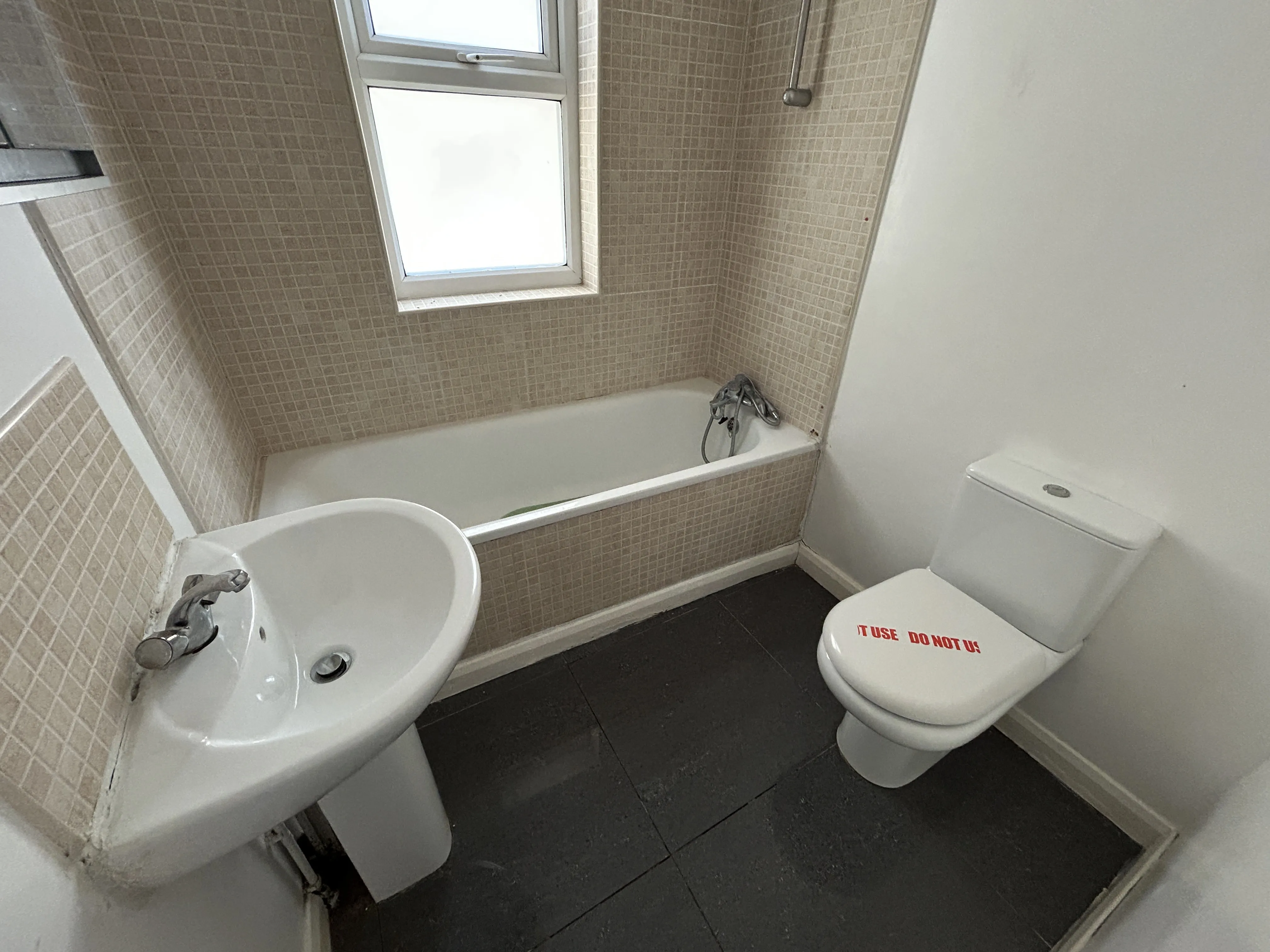 VACANT - Leasehold Self Contained Second Floor Flat