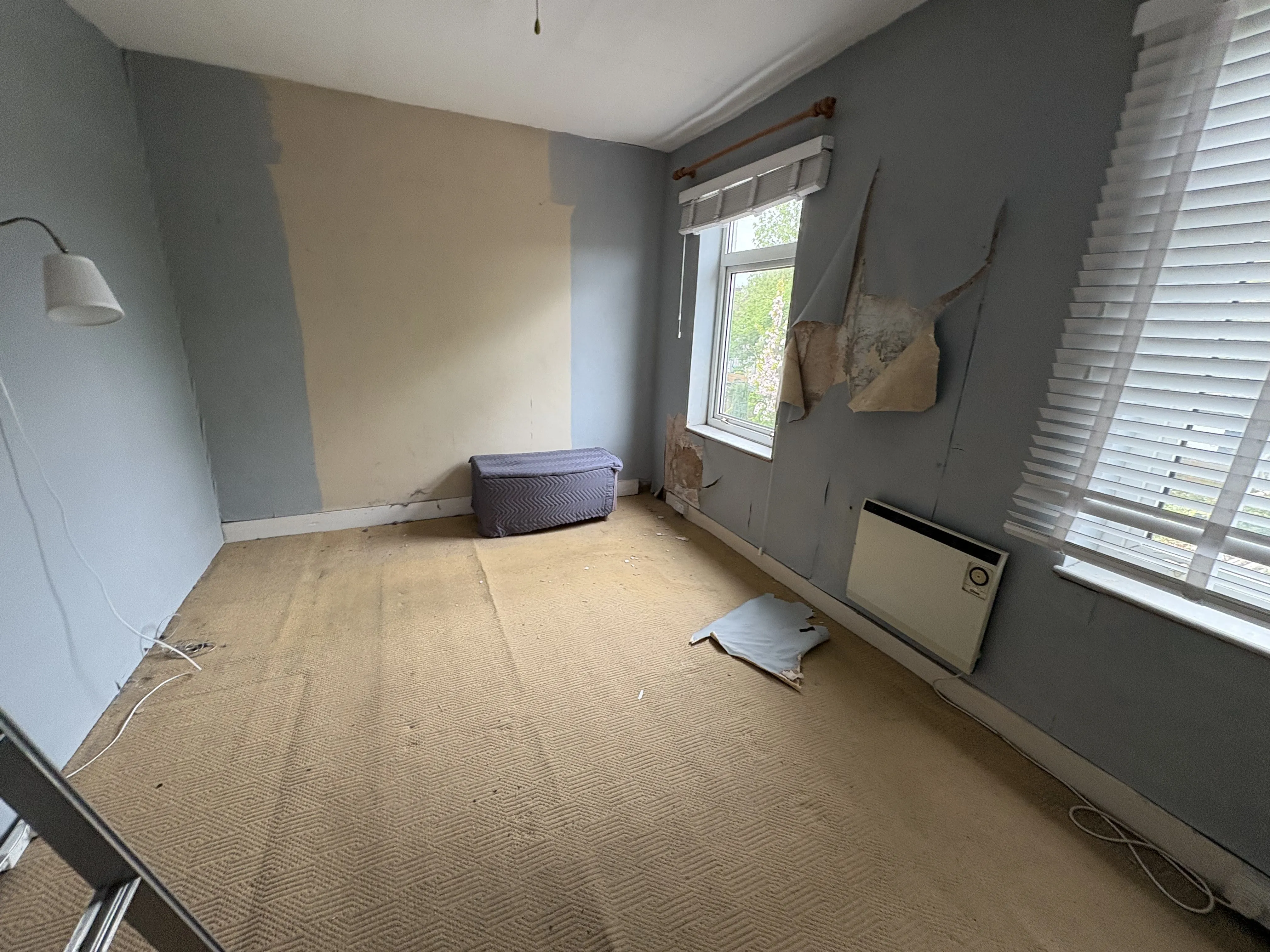 VACANT - Freehold Mid Terrace House