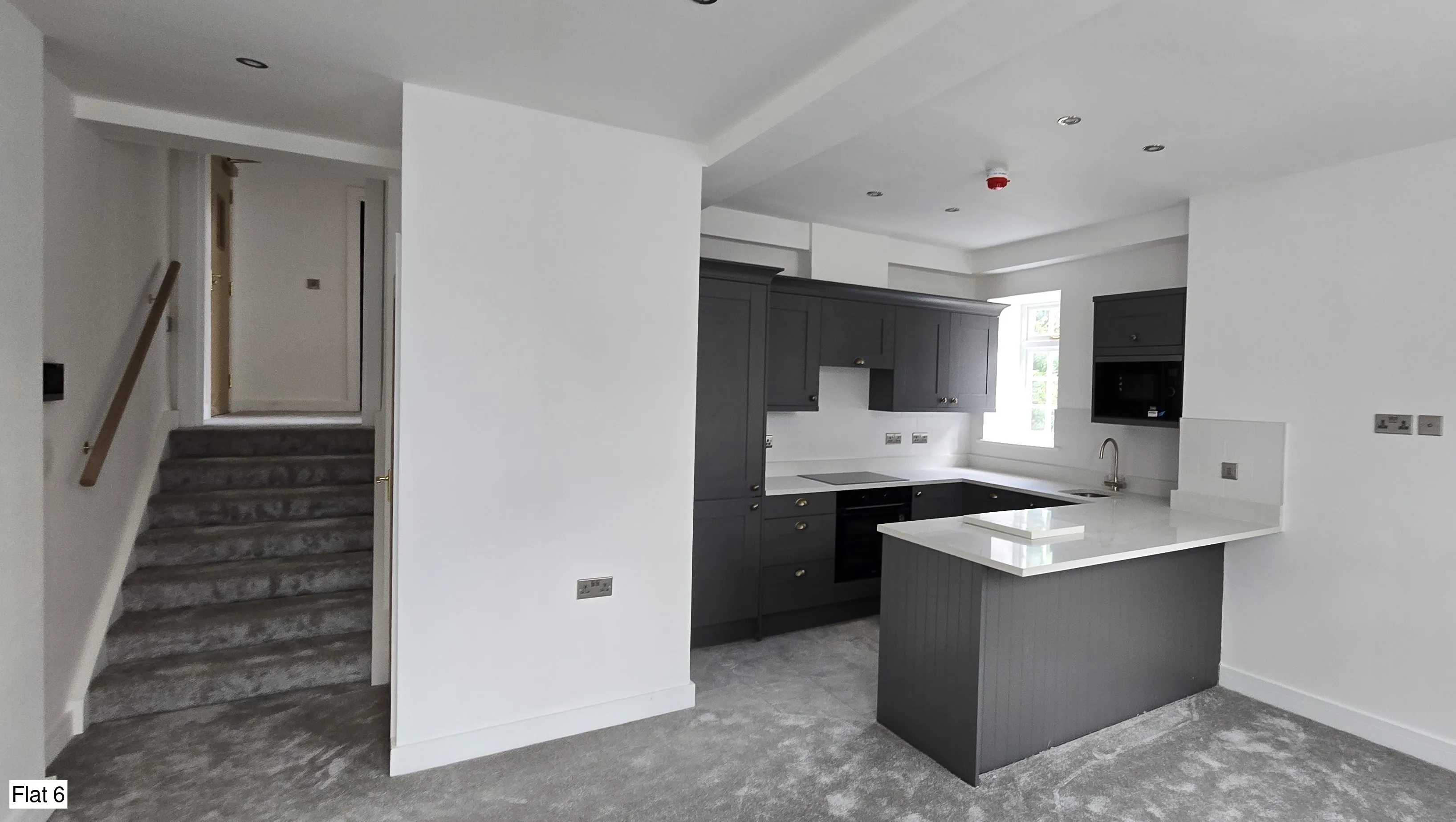 INVESTMENT - Freehold Detached Block of Flats 