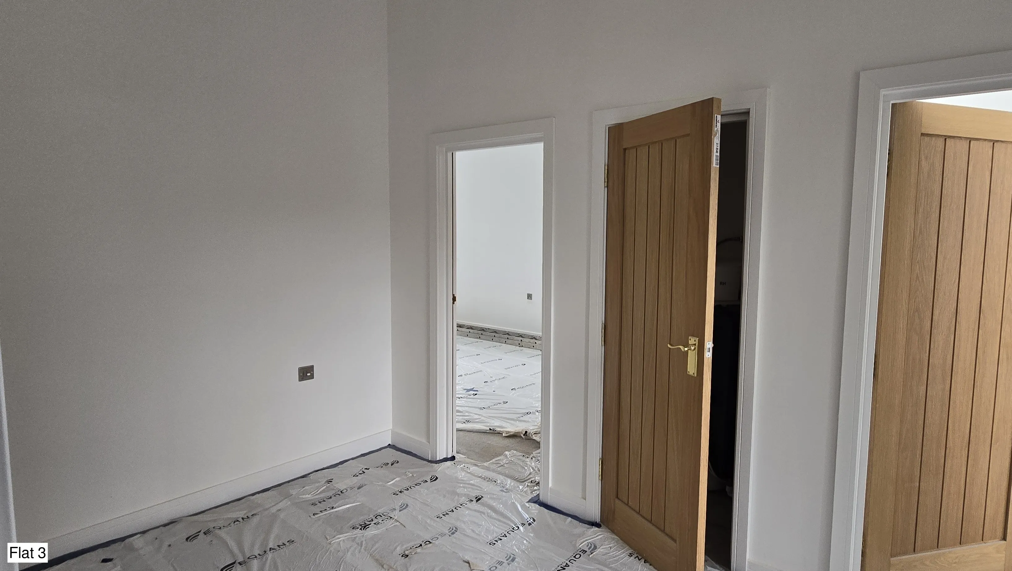 INVESTMENT - Freehold Detached Block of Flats 