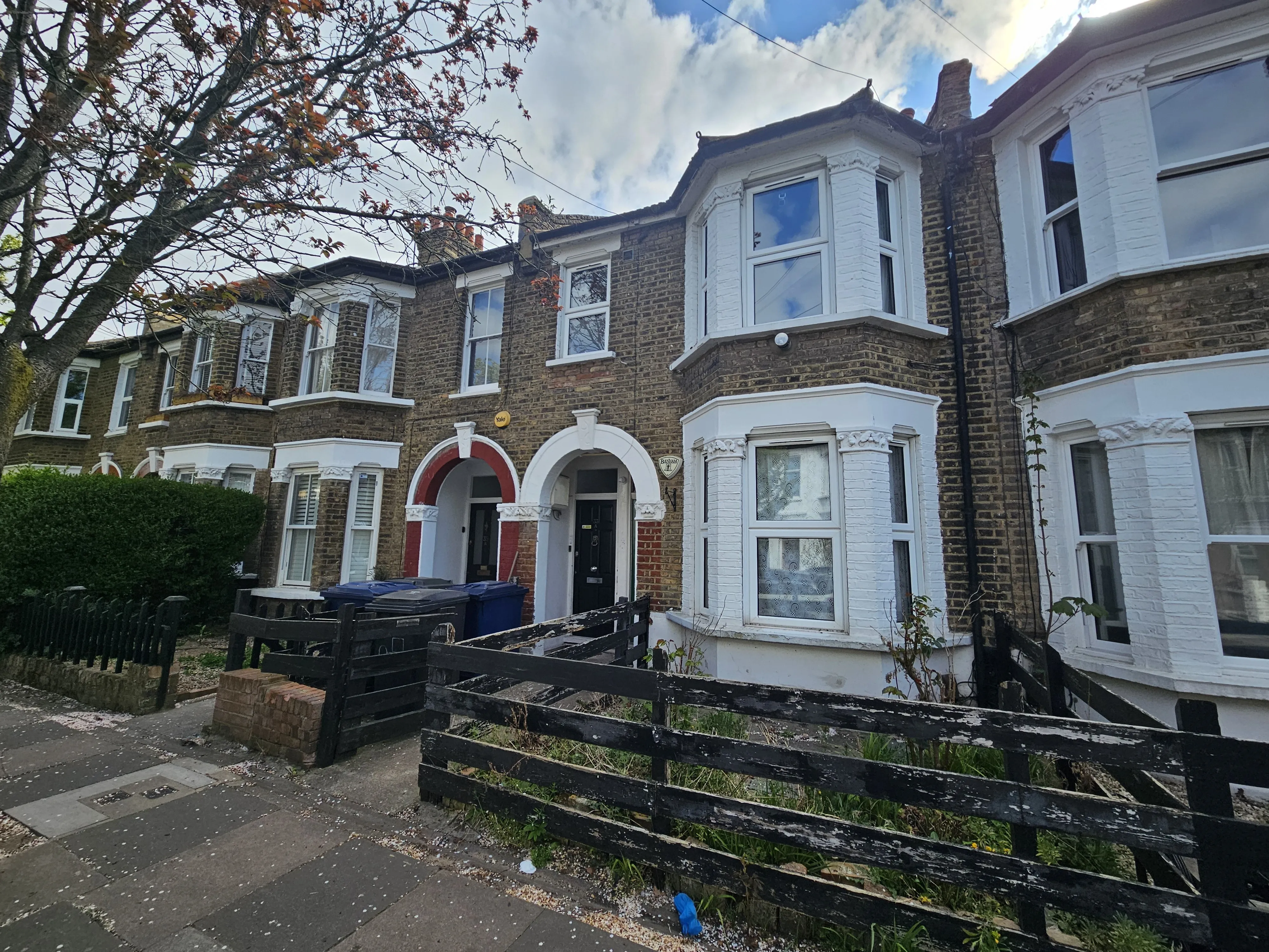 VACANT - Leasehold Self Contained Ground Floor Flat