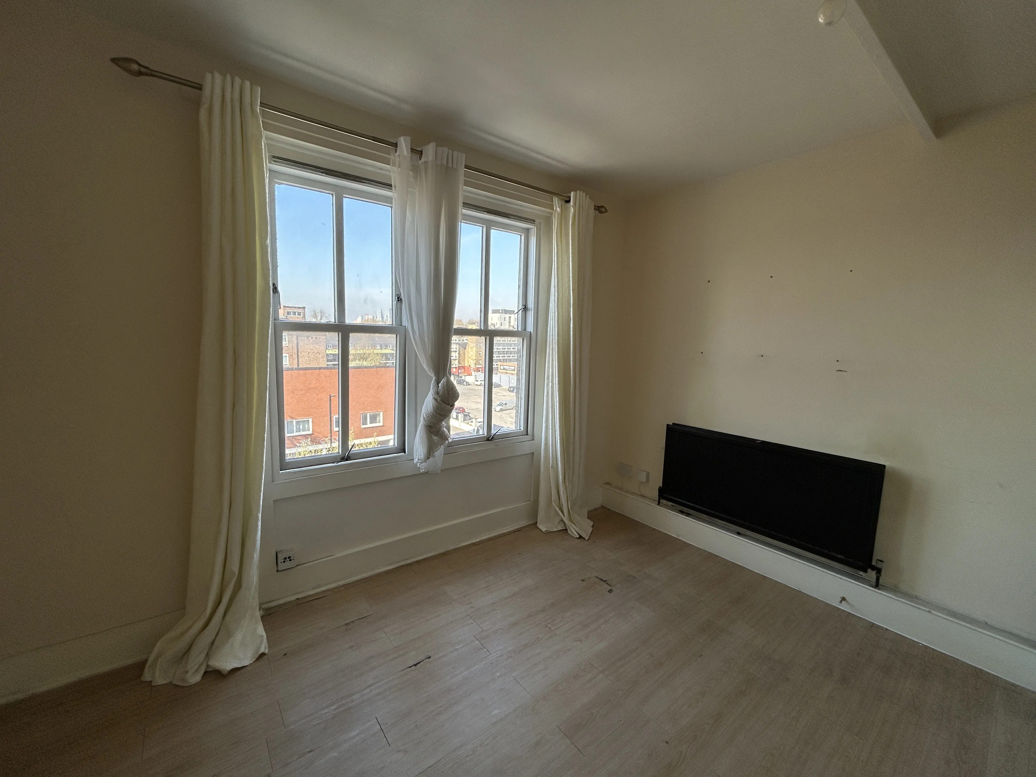 VACANT - Leasehold Self Contained Fourth Floor Flat