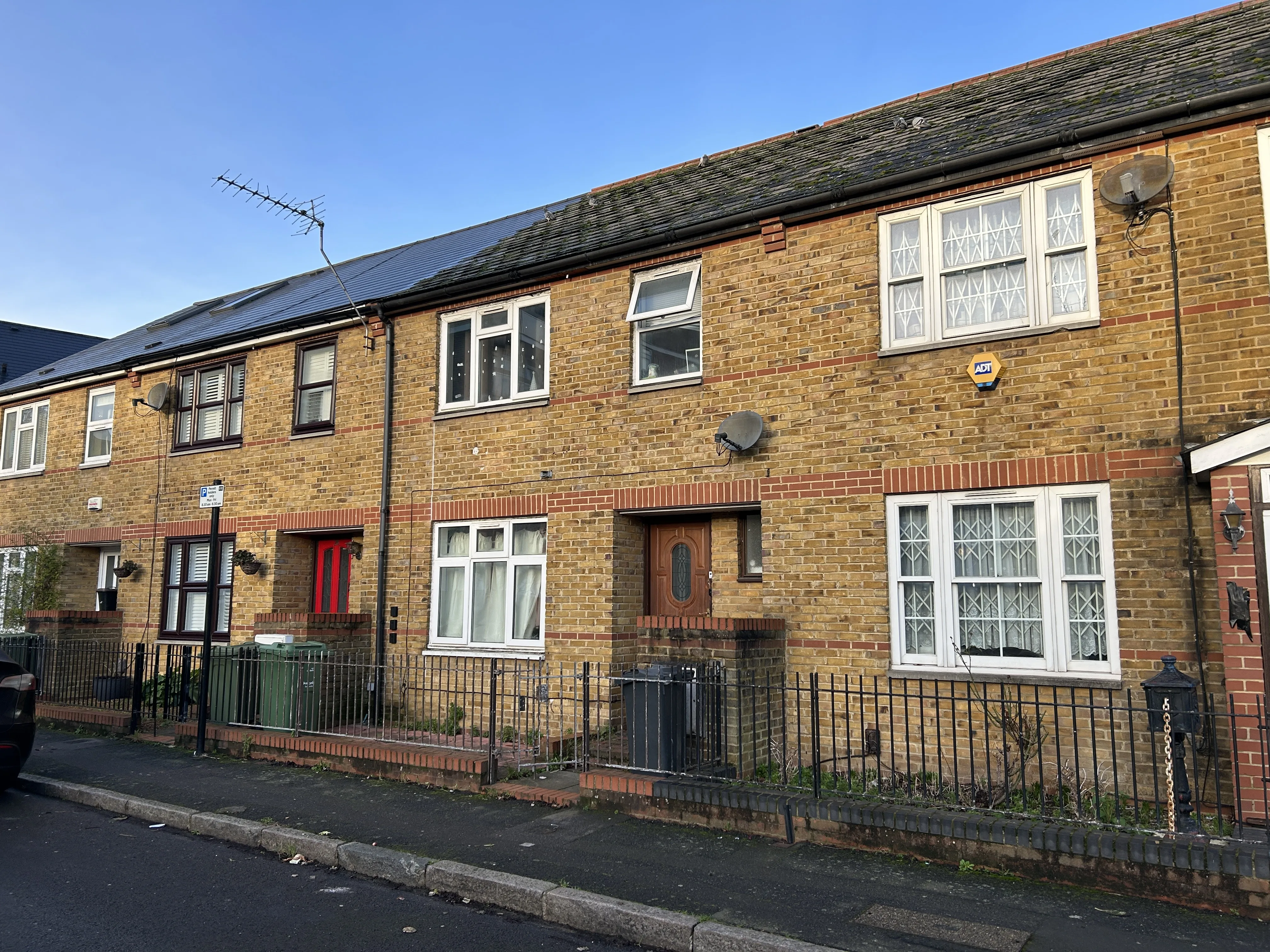 Freehold Mid Terrace House