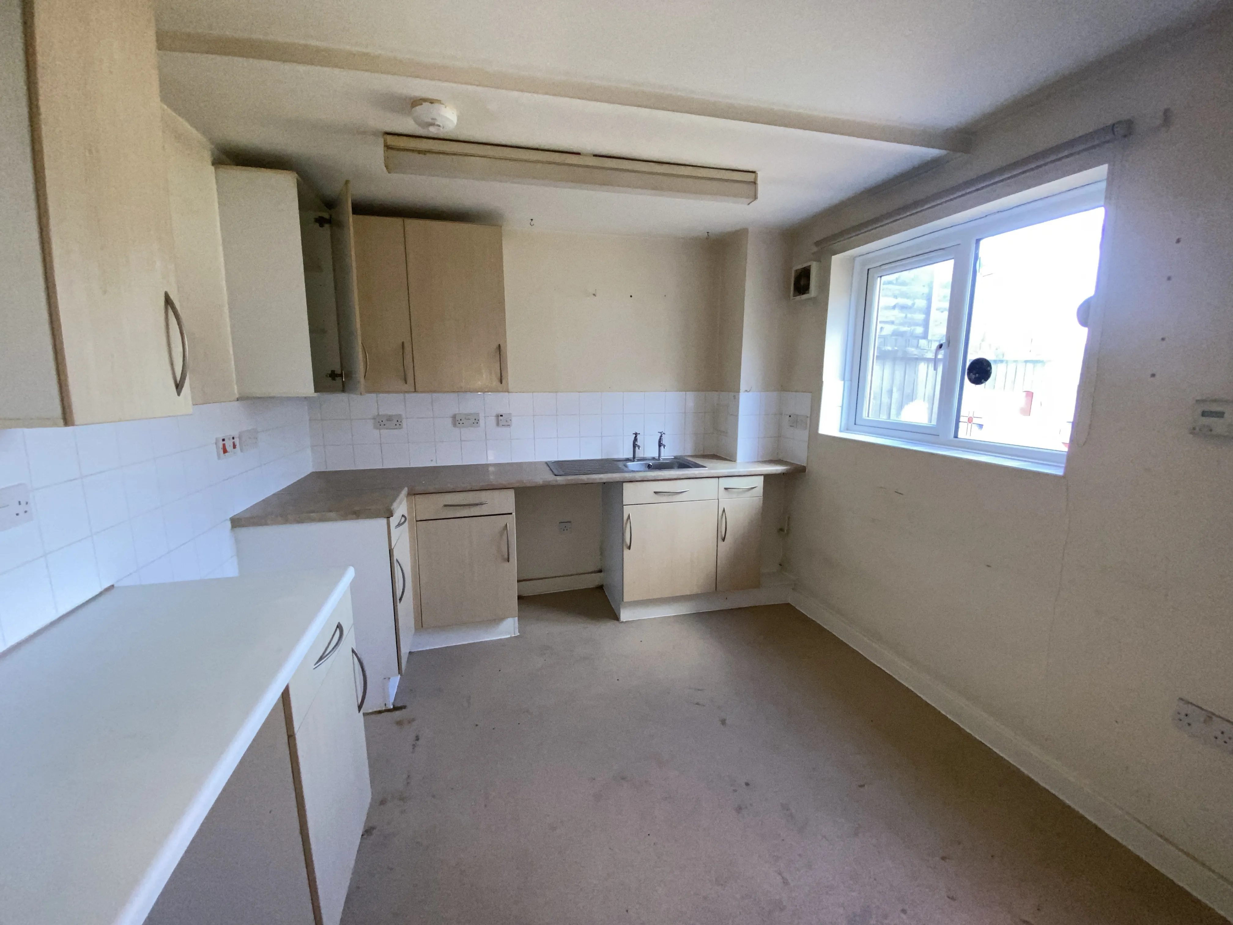 VACANT - Freehold End of Terrace House