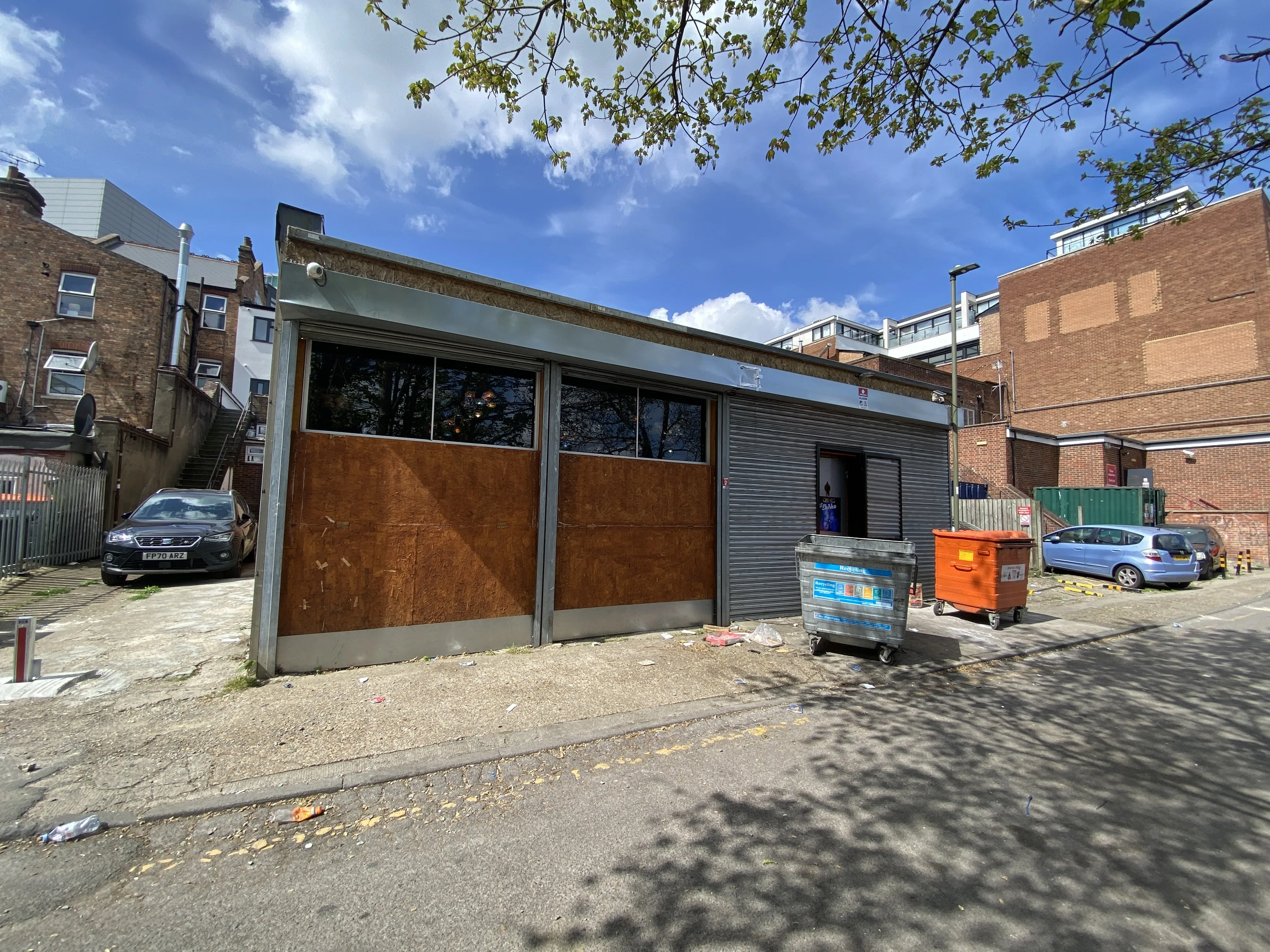 INVESTMENT - Freehold Mid Terrace Building