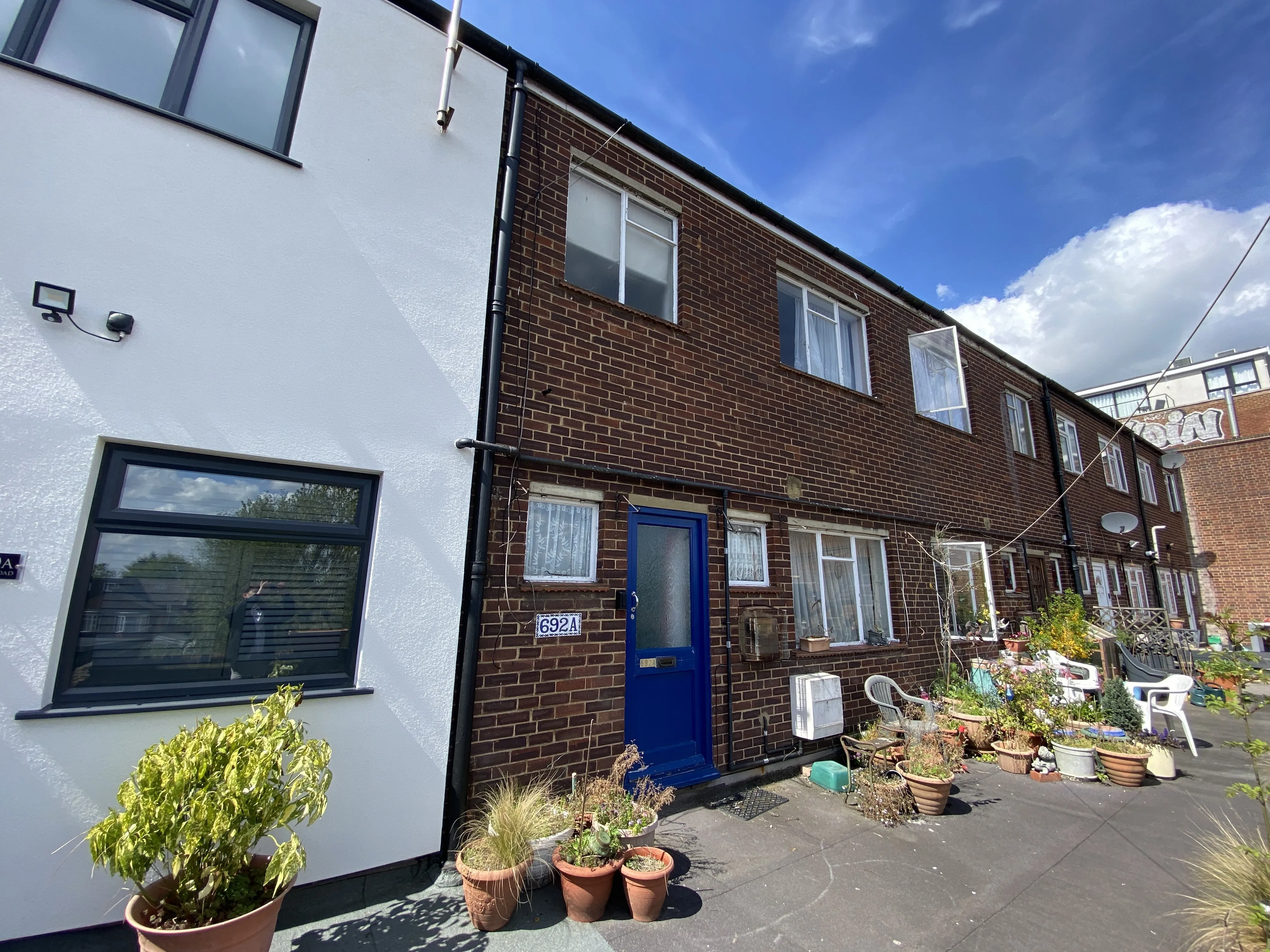 INVESTMENT - Freehold Mid Terrace Building