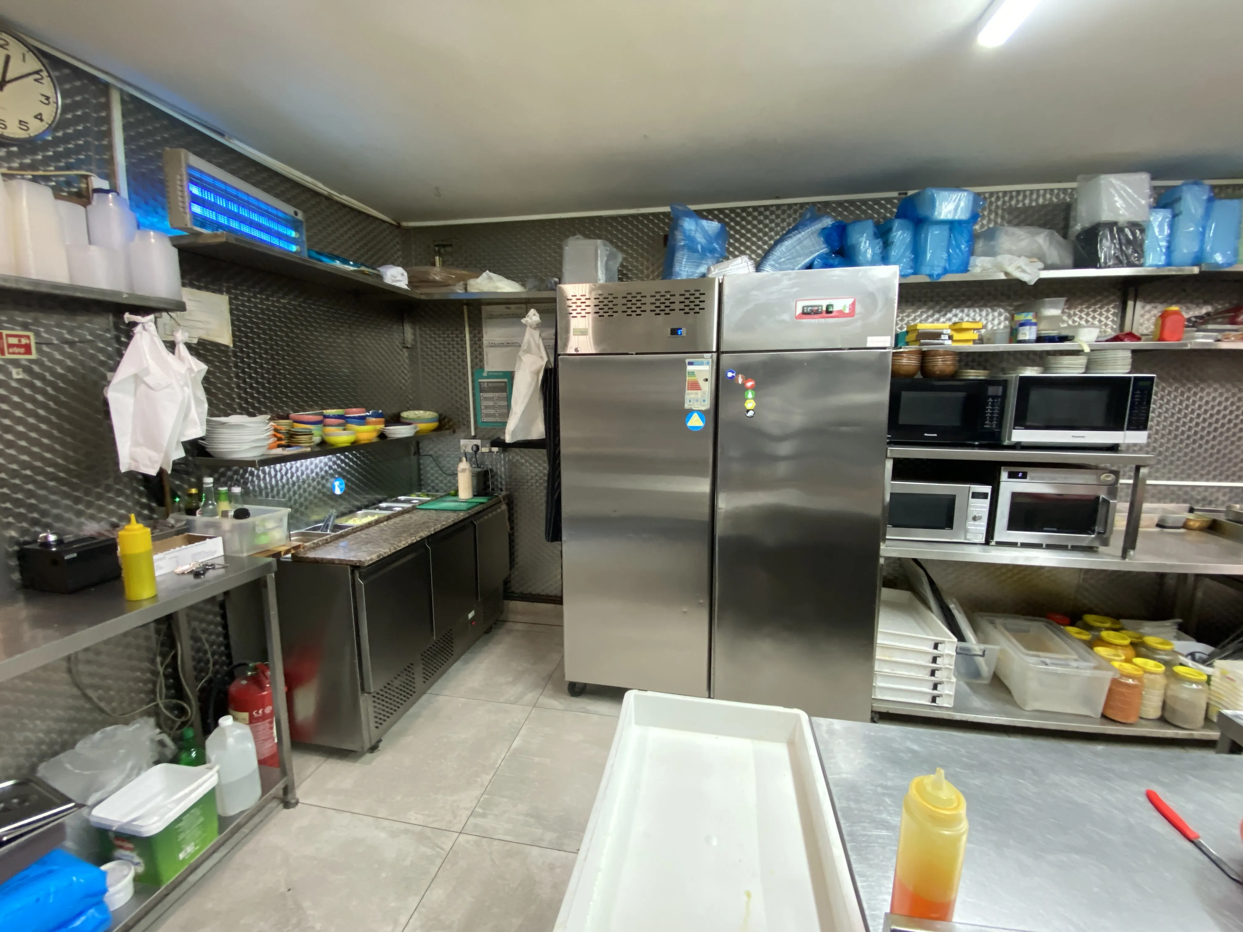 INVESTMENT - Freehold Mid Terrace Building