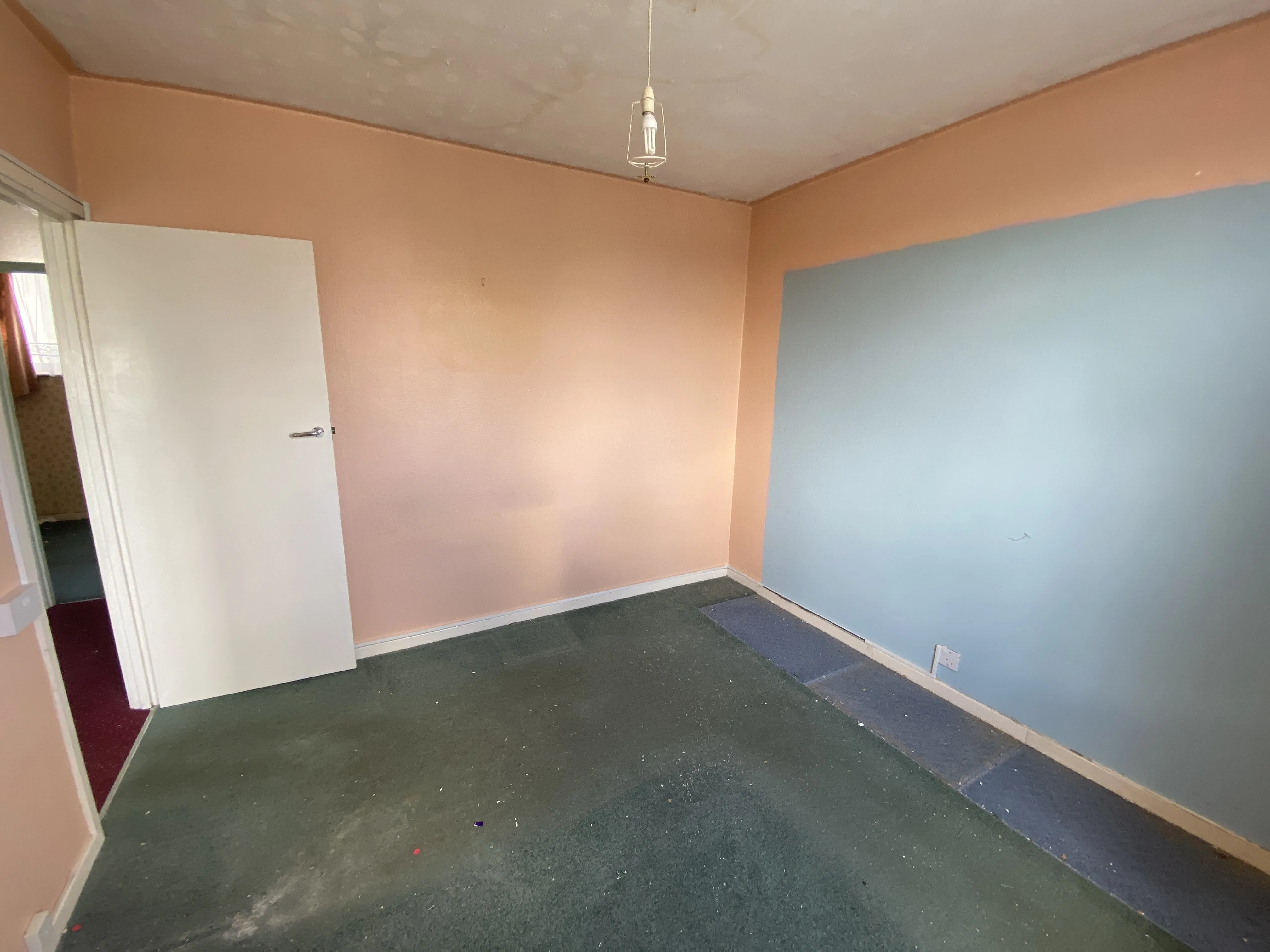 INVESTMENT - Freehold Mid Terrace Building