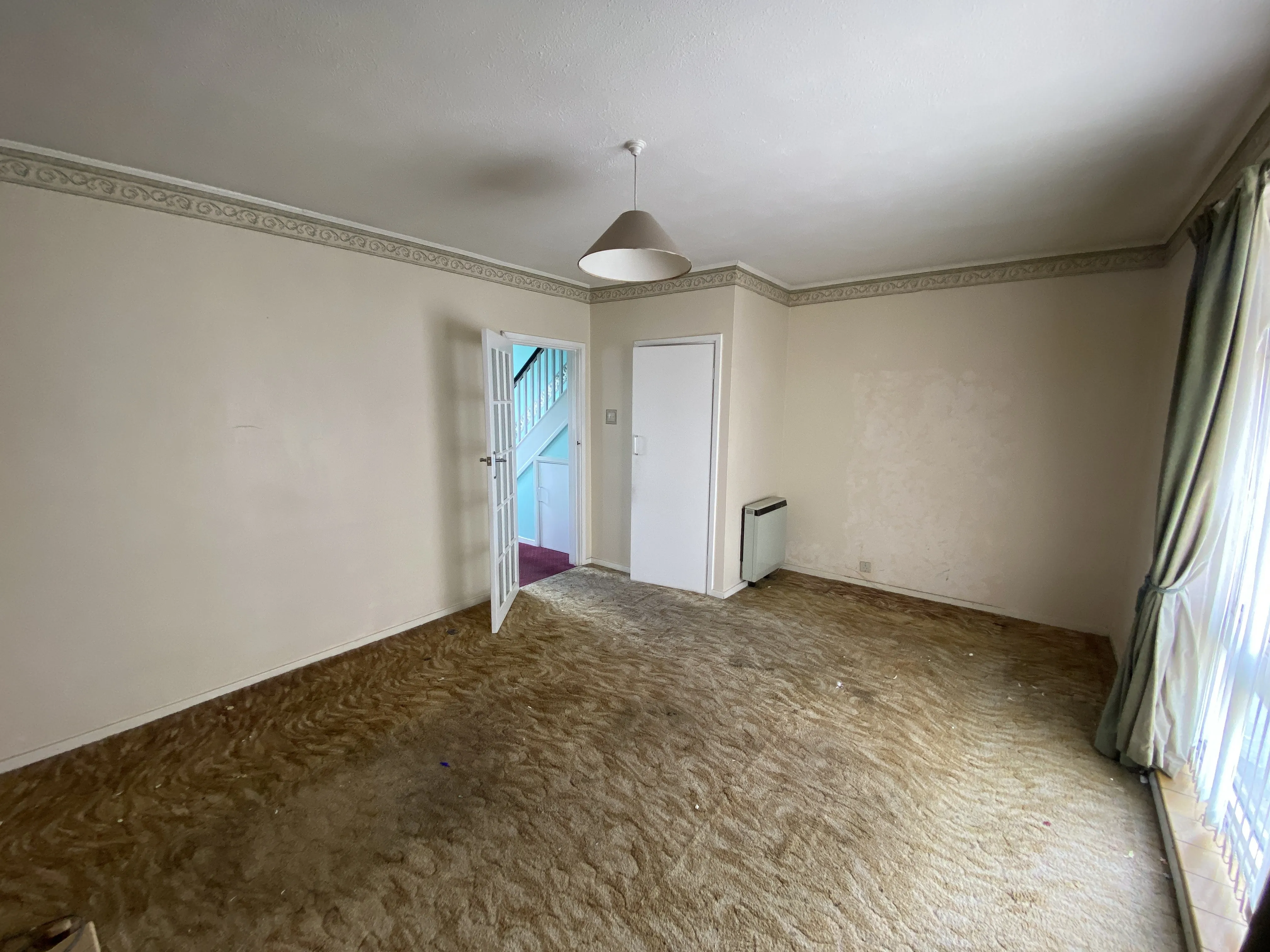 INVESTMENT - Freehold Mid Terrace Building