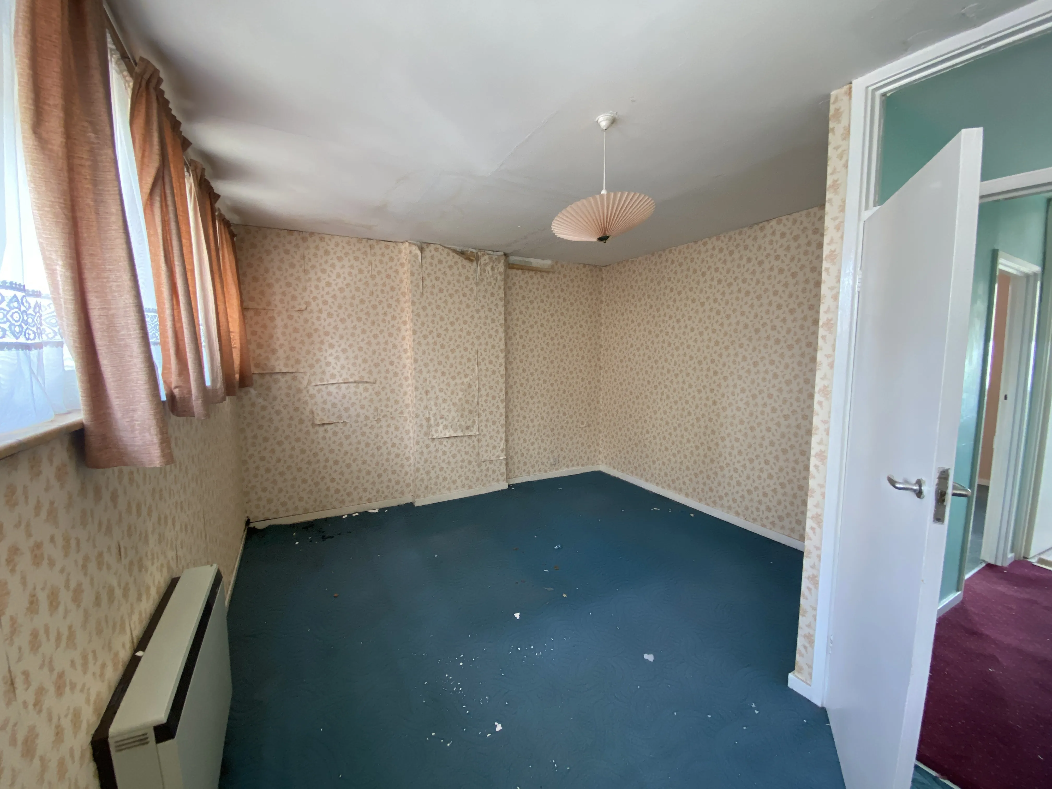 INVESTMENT - Freehold Mid Terrace Building