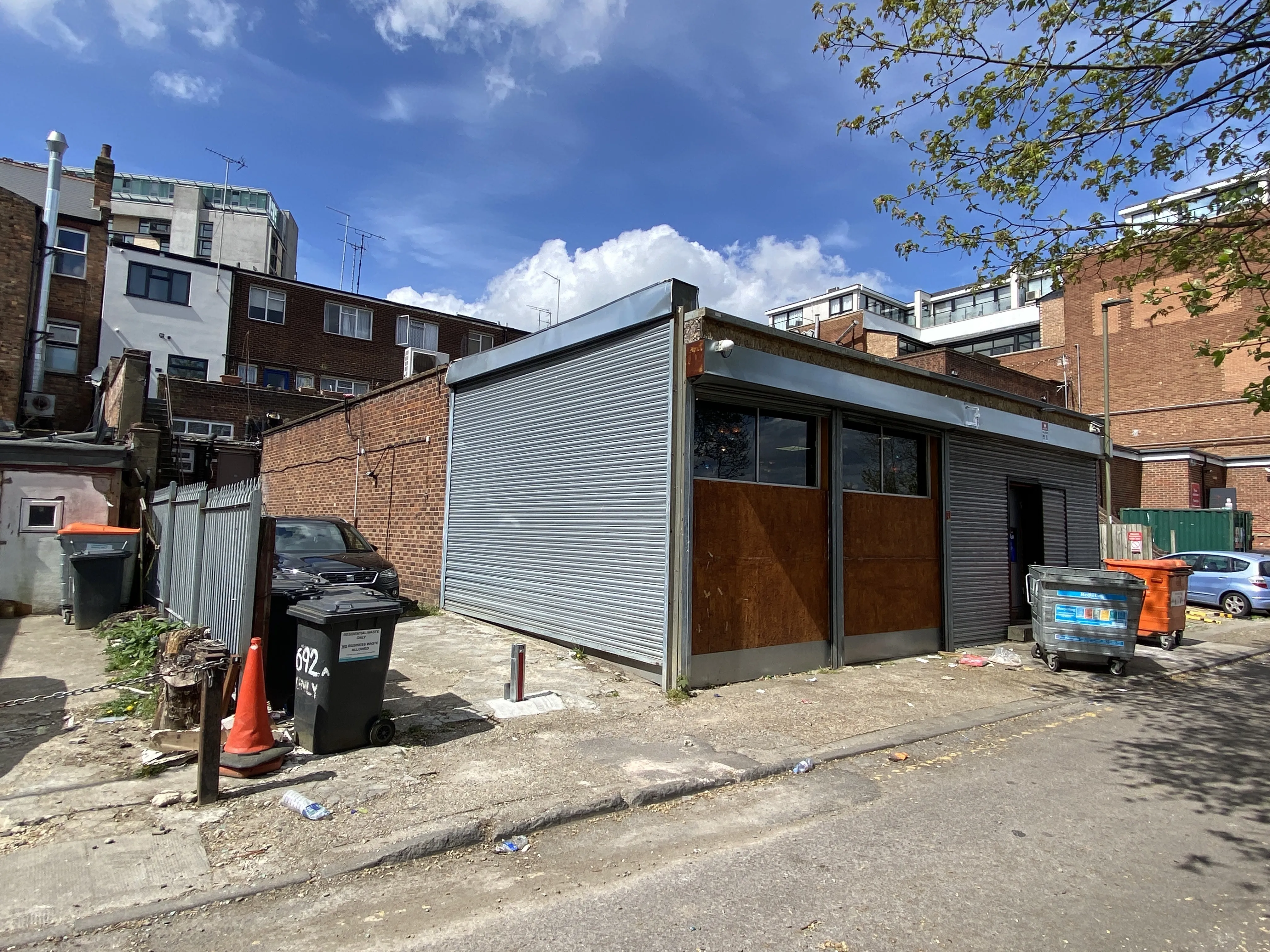 INVESTMENT - Freehold Mid Terrace Building