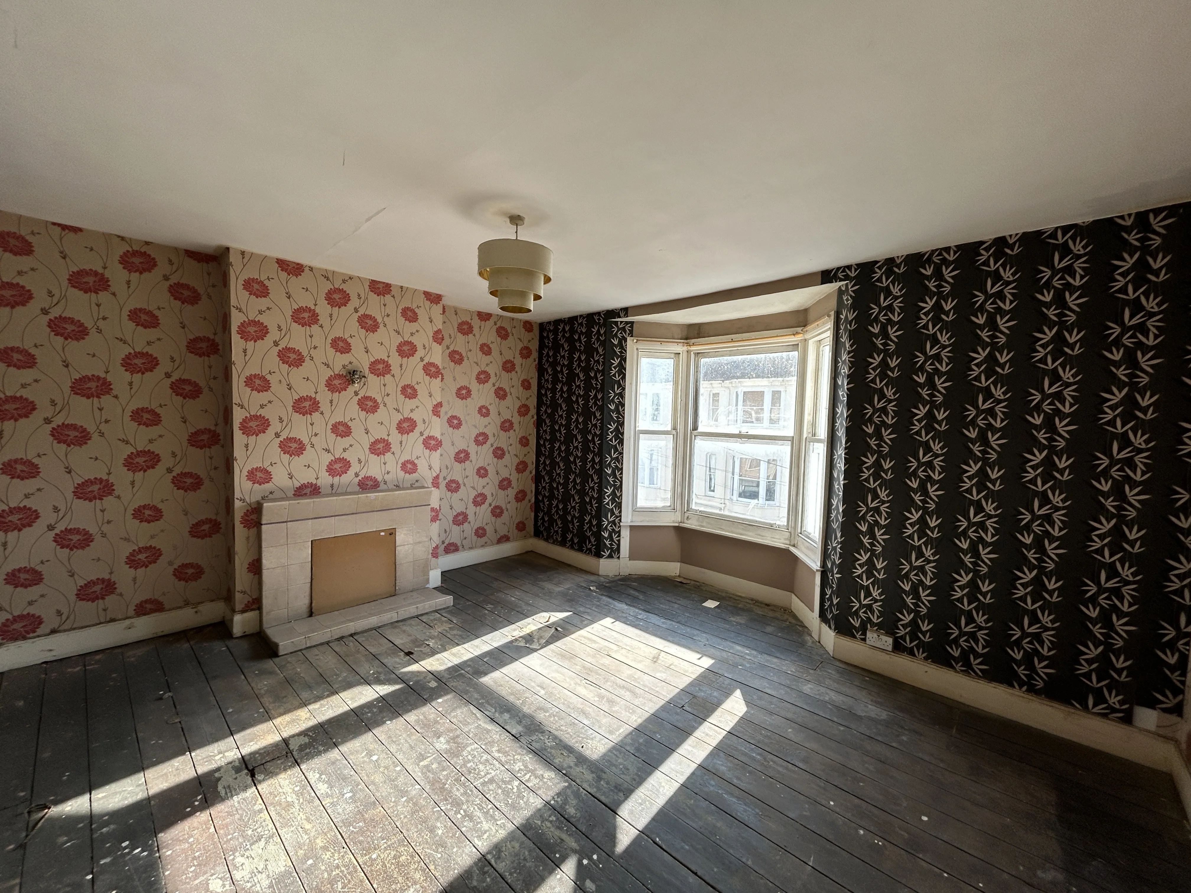 VACANT -  Long Leasehold Self Contained First and Second Floor Maisonette