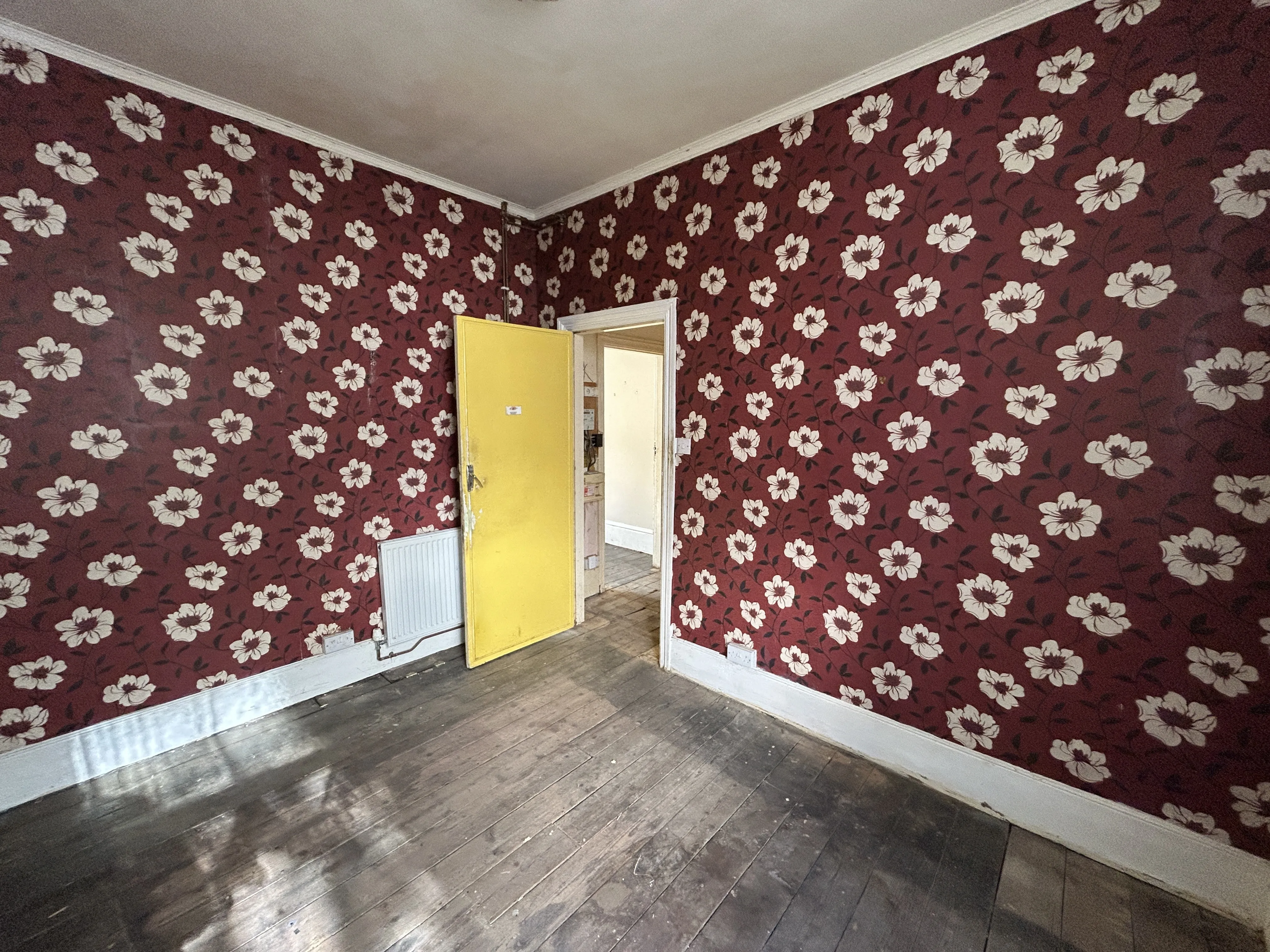 VACANT -  Long Leasehold Self Contained First and Second Floor Maisonette