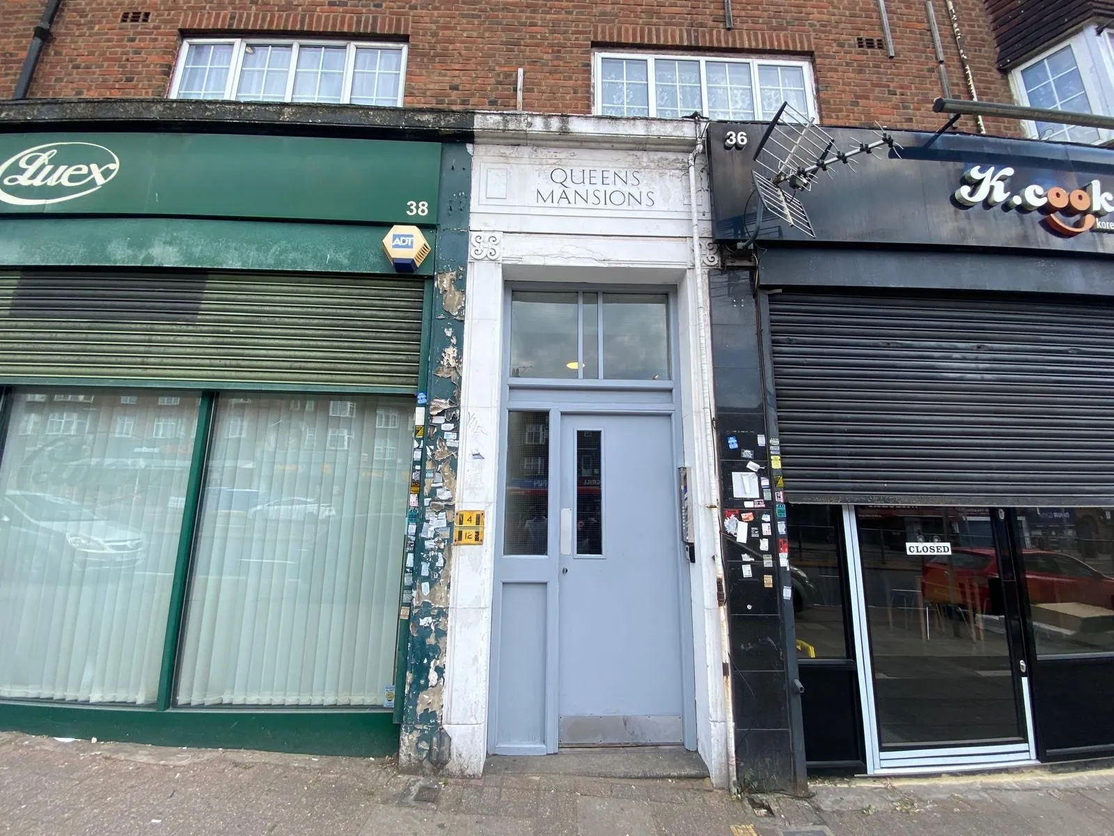 VACANT - Long Leasehold Self Contained Third Floor Flat
