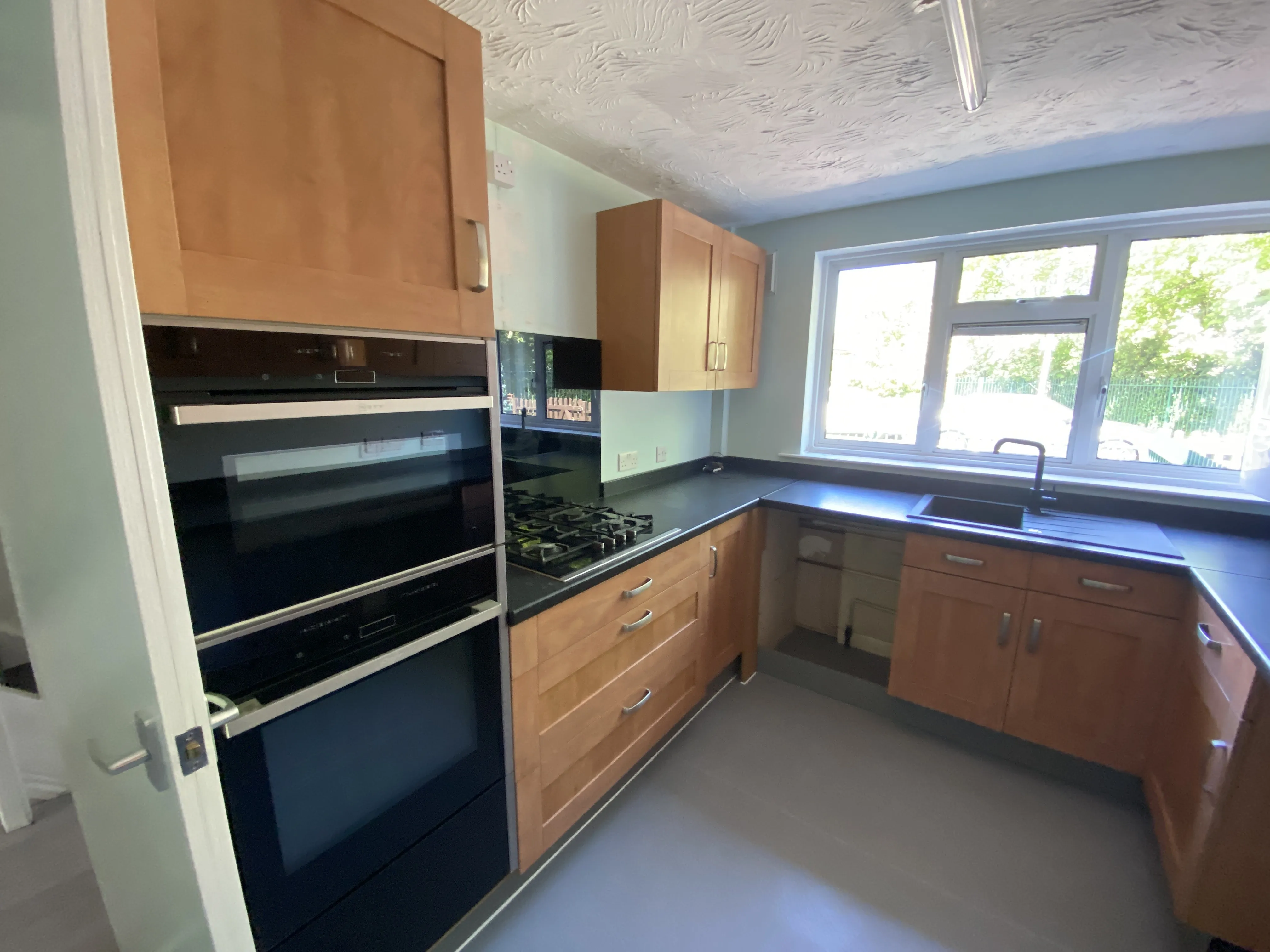 VACANT - Freehold Mid Terrace House