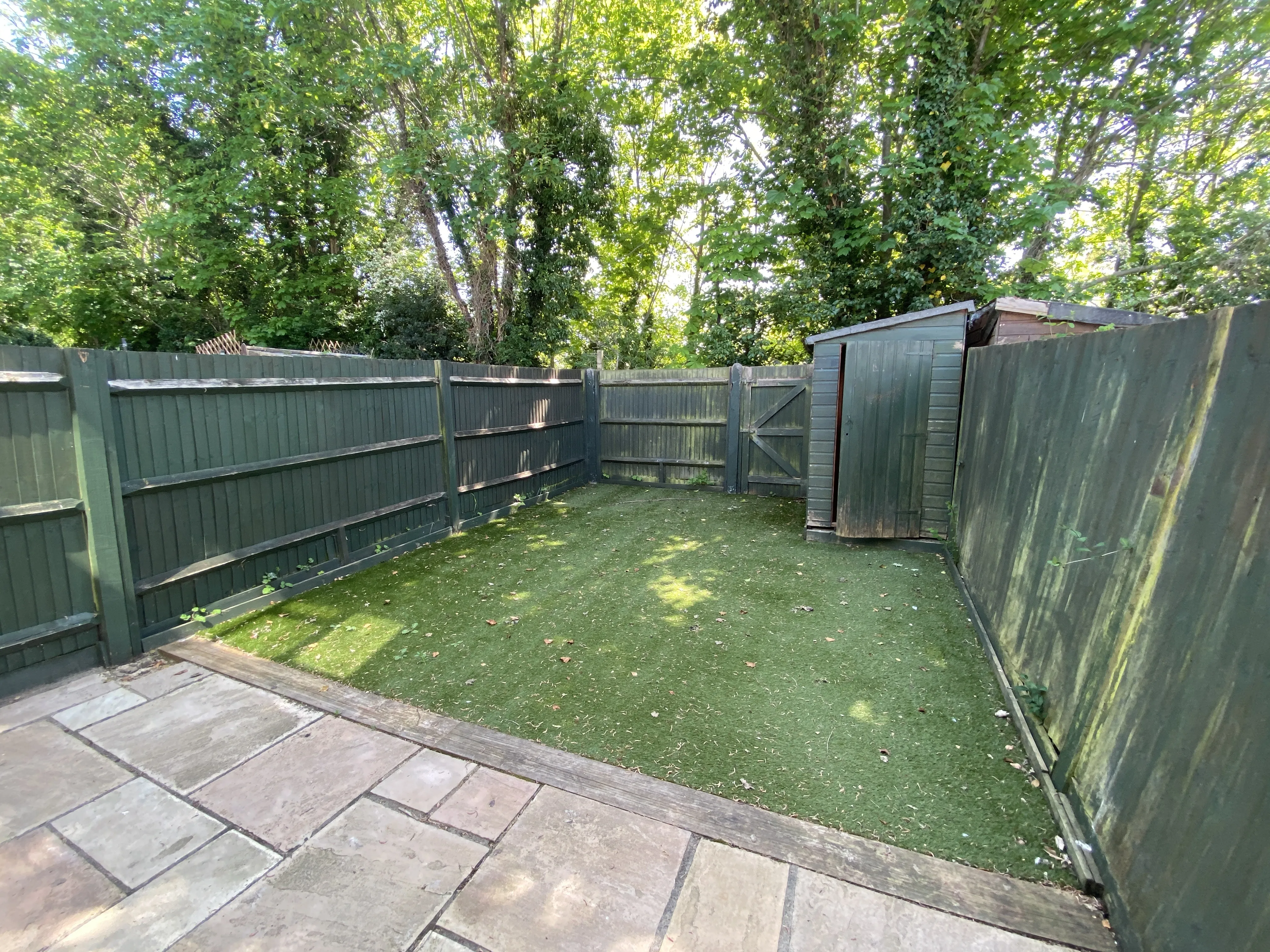 VACANT - Freehold Mid Terrace House