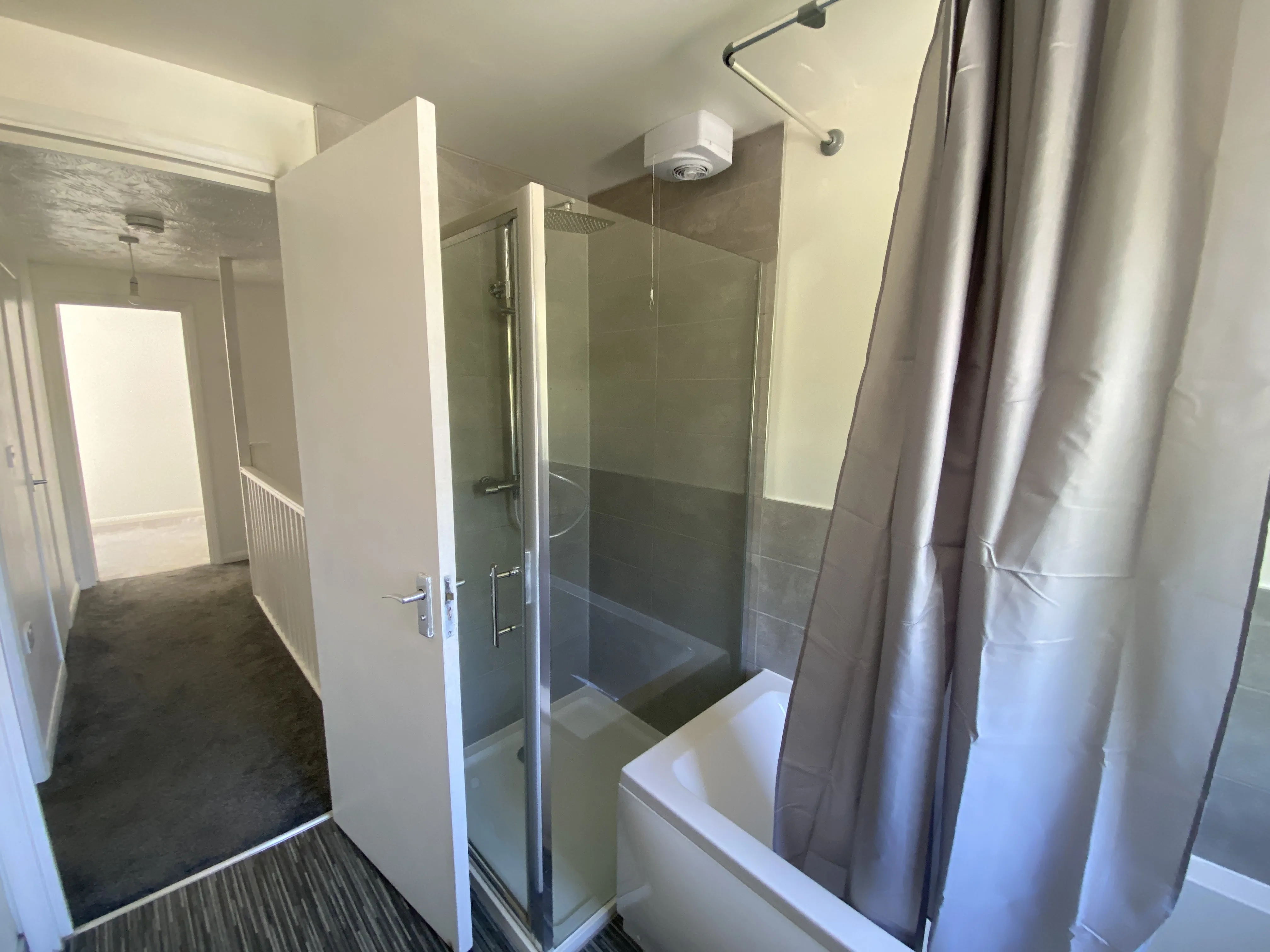 VACANT - Freehold Mid Terrace House