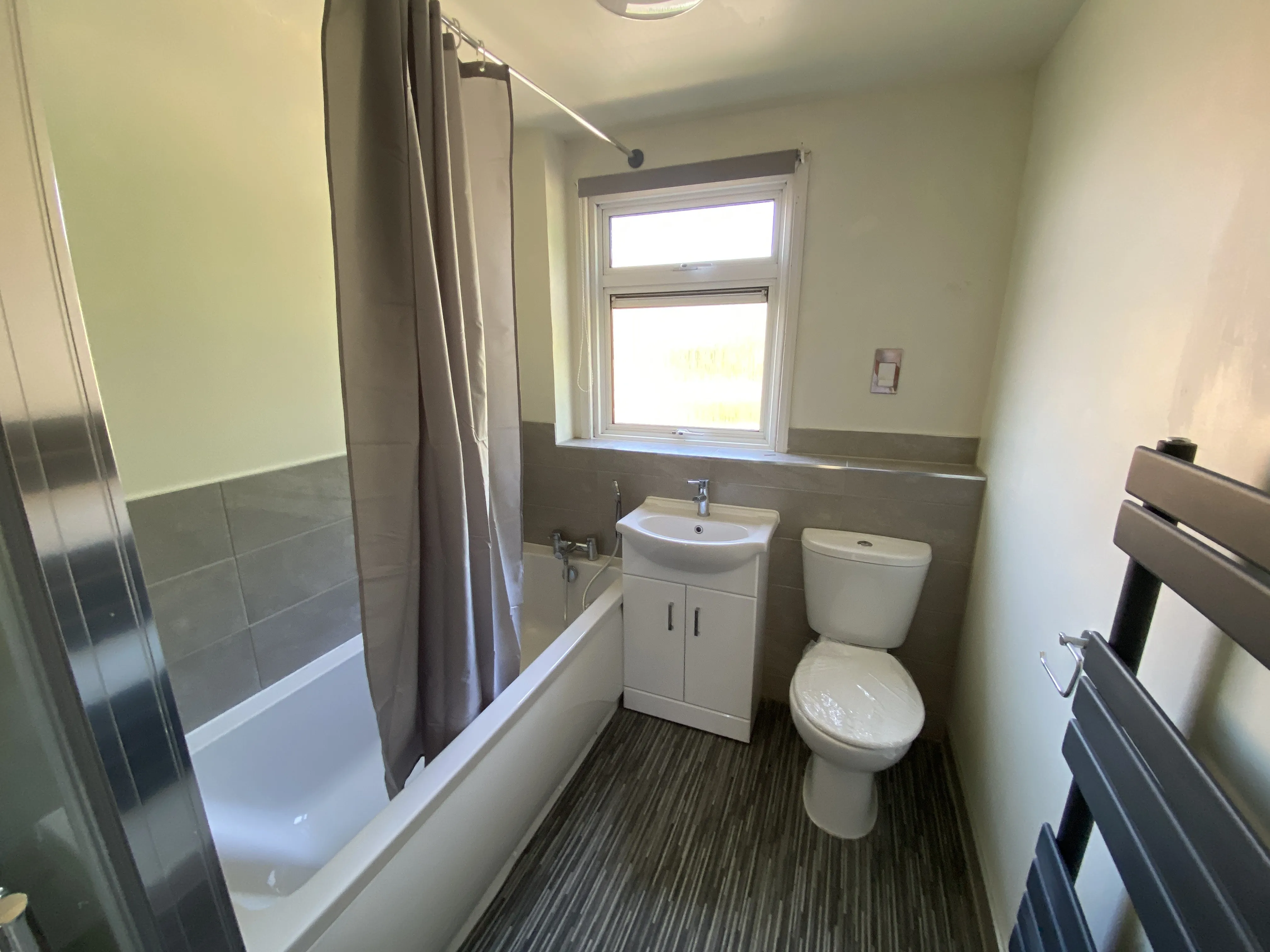 VACANT - Freehold Mid Terrace House