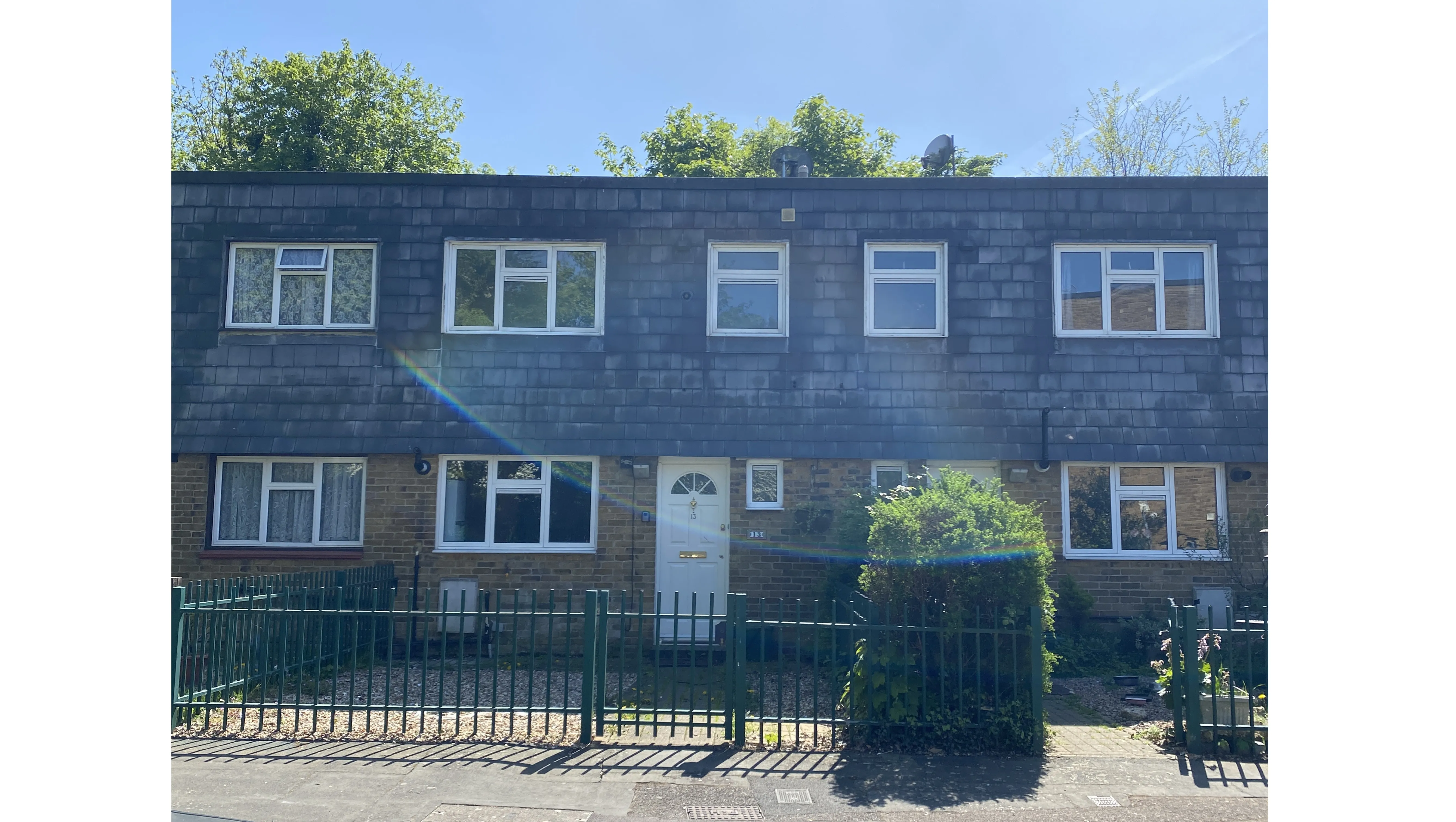 VACANT - Freehold Mid Terrace House