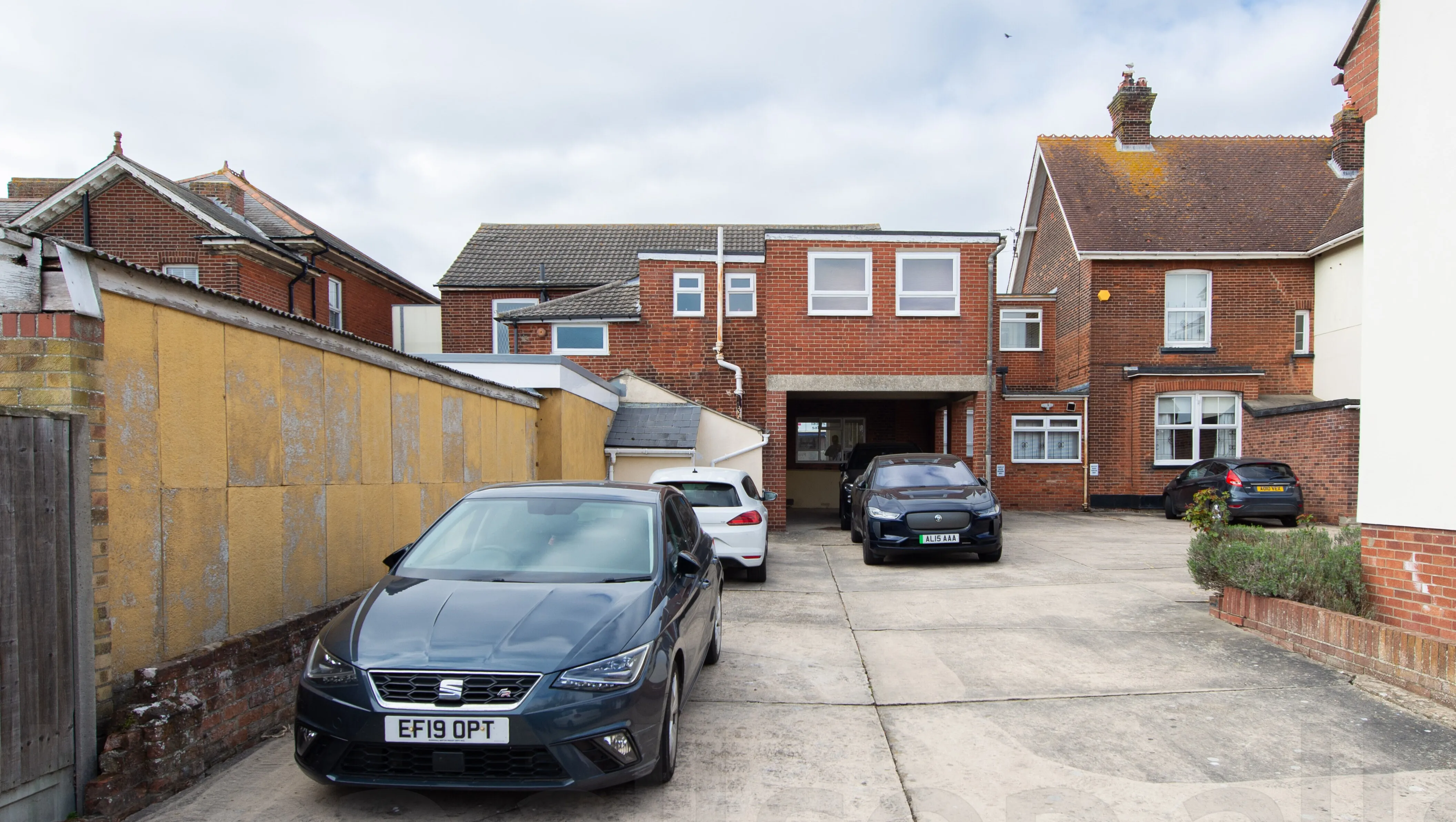 Freehold Office Investment