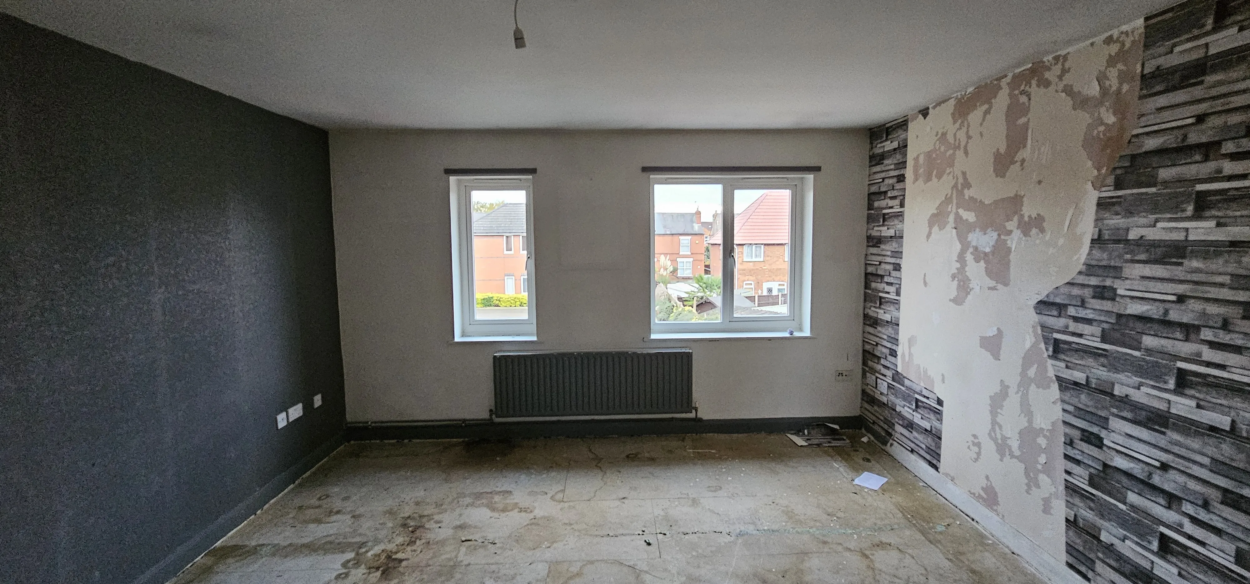 VACANT - Leasehold Self Contained First Floor Flat