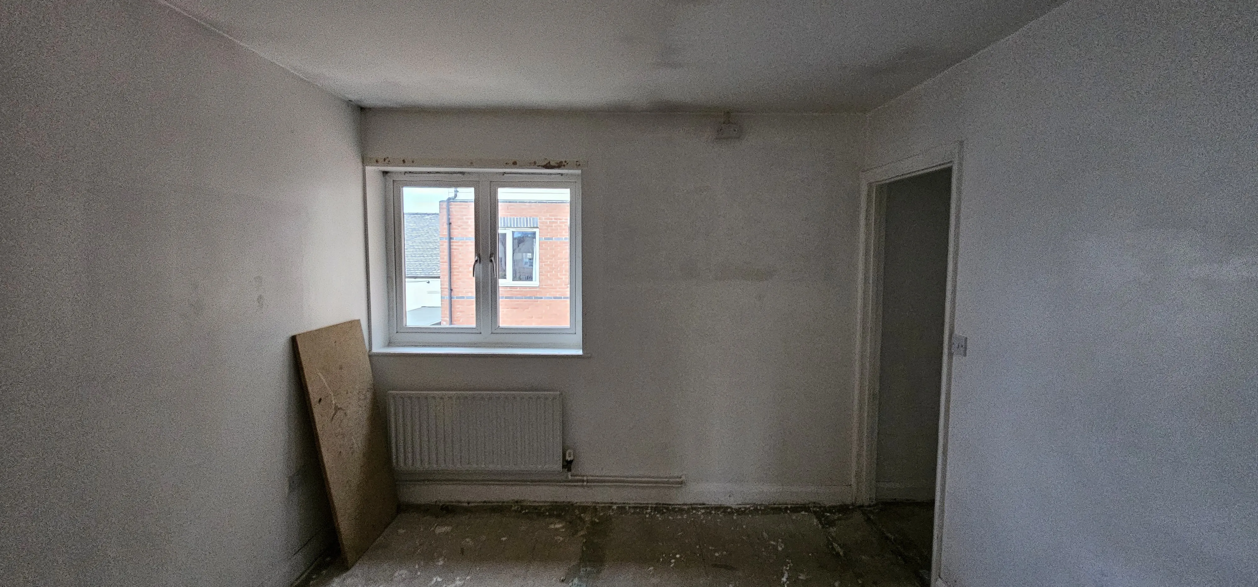 VACANT - Leasehold Self Contained First Floor Flat
