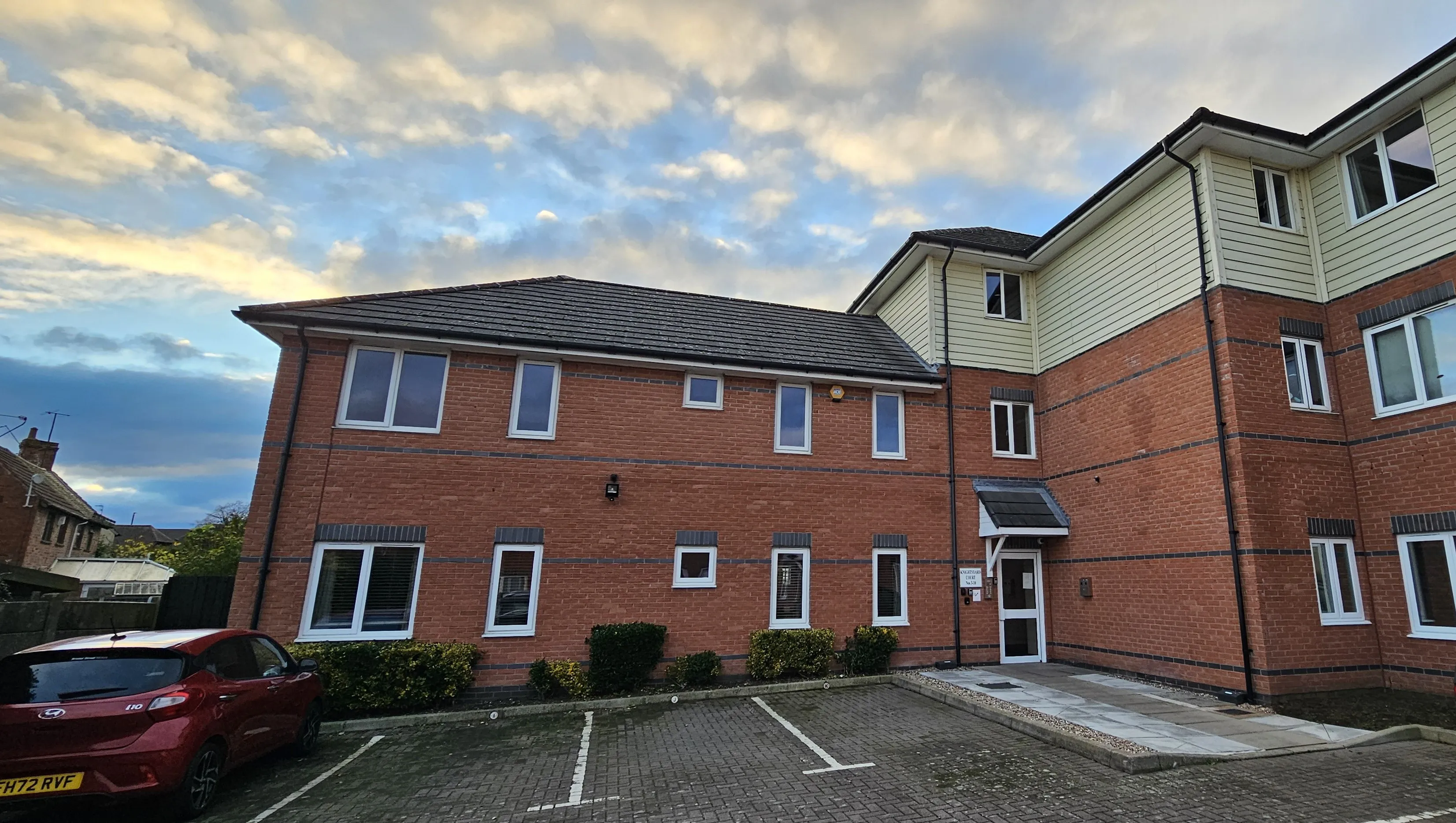 VACANT - Leasehold Self Contained First Floor Flat