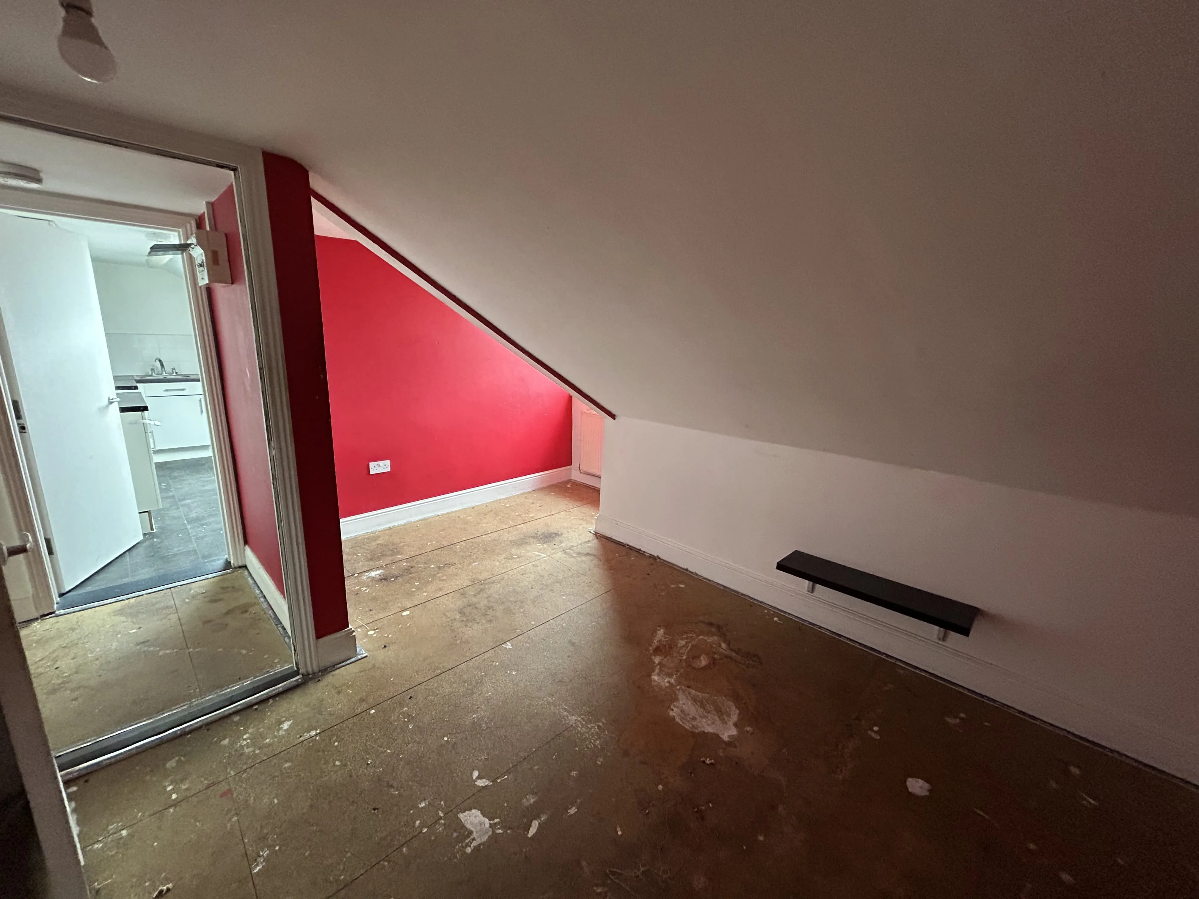 VACANT - Leasehold Self Contained Second Floor Flat