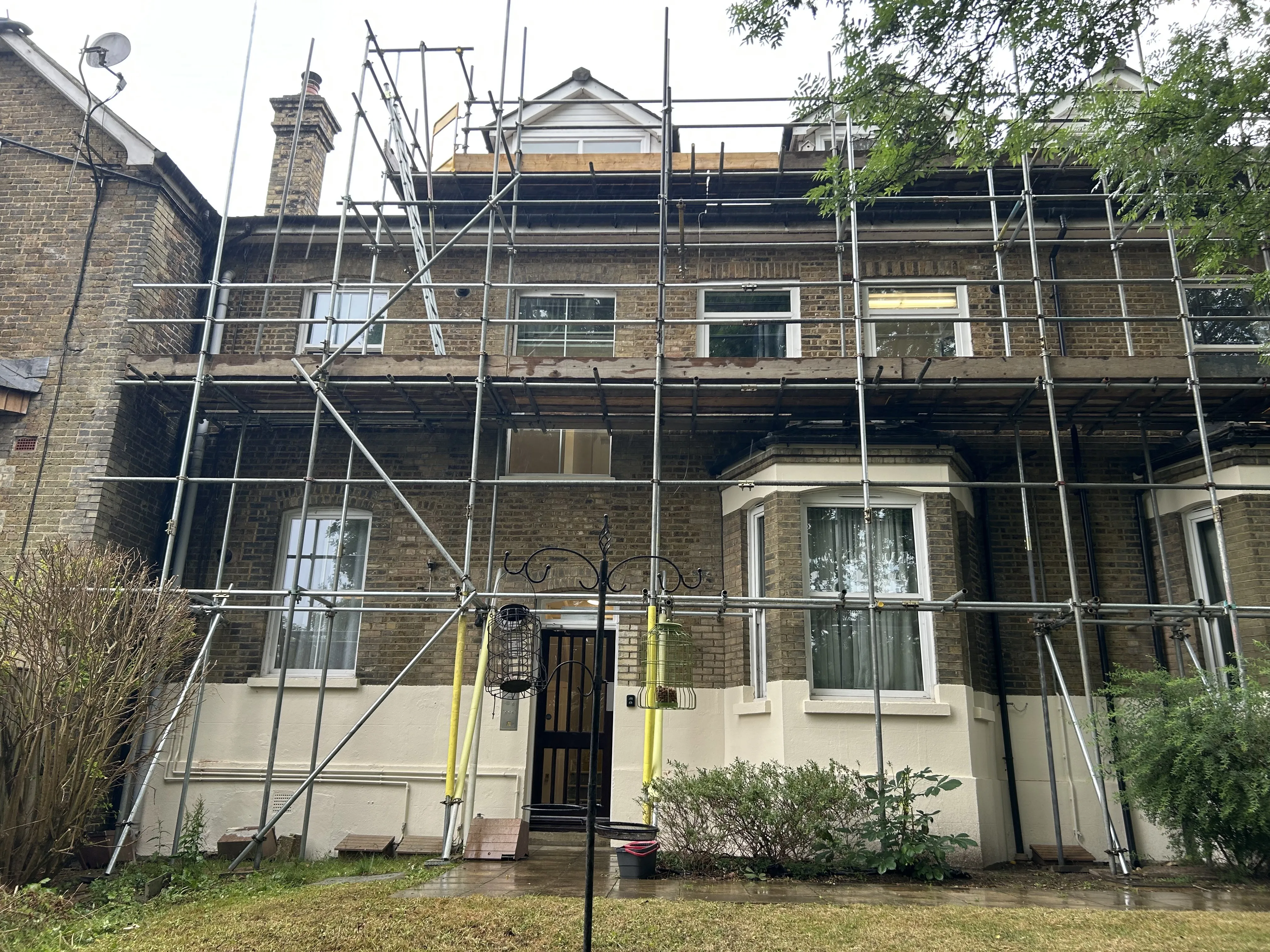 VACANT - Leasehold Self Contained Second Floor Flat
