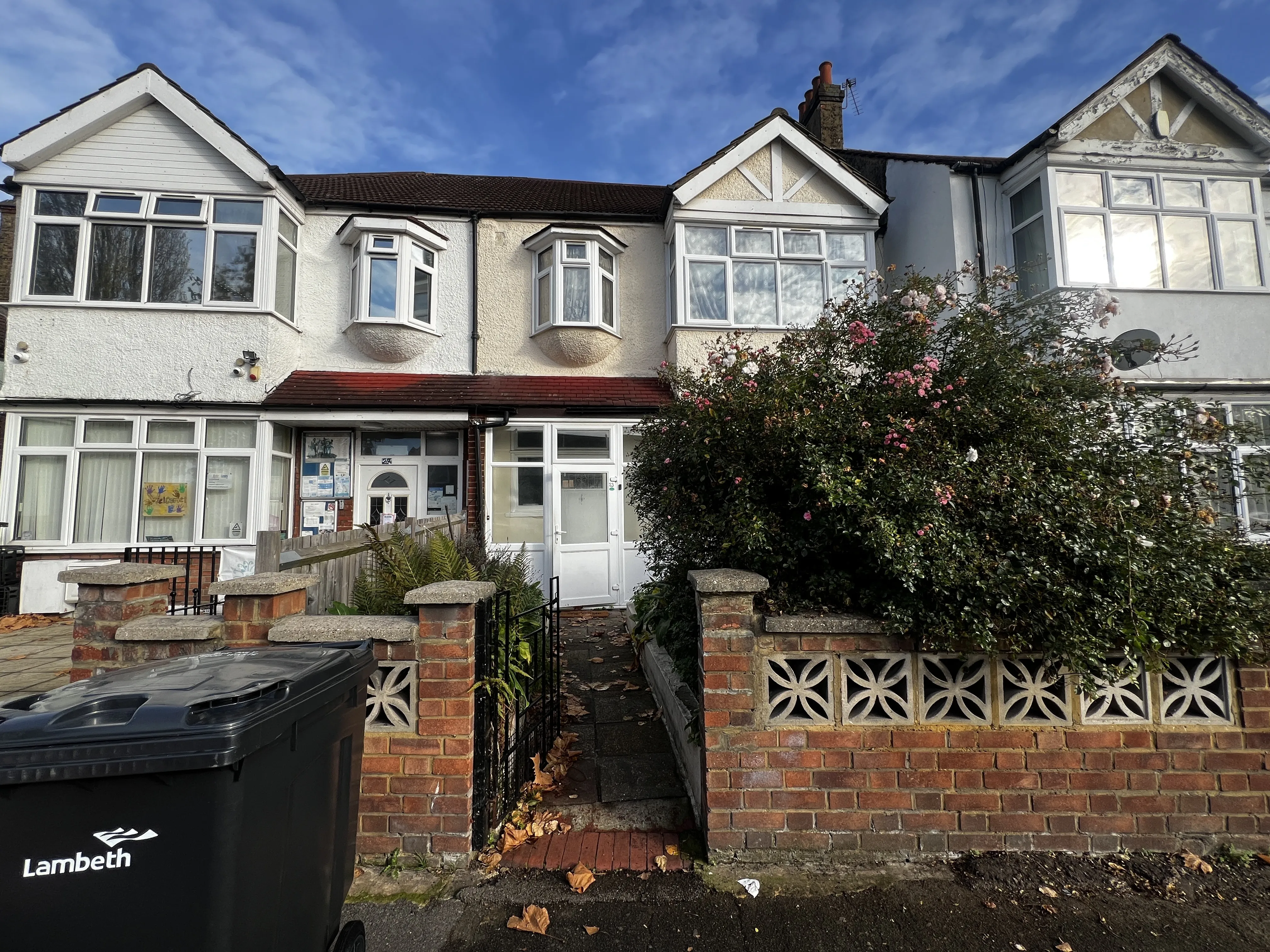 INVESTMENT - Freehold Mid Terrace House