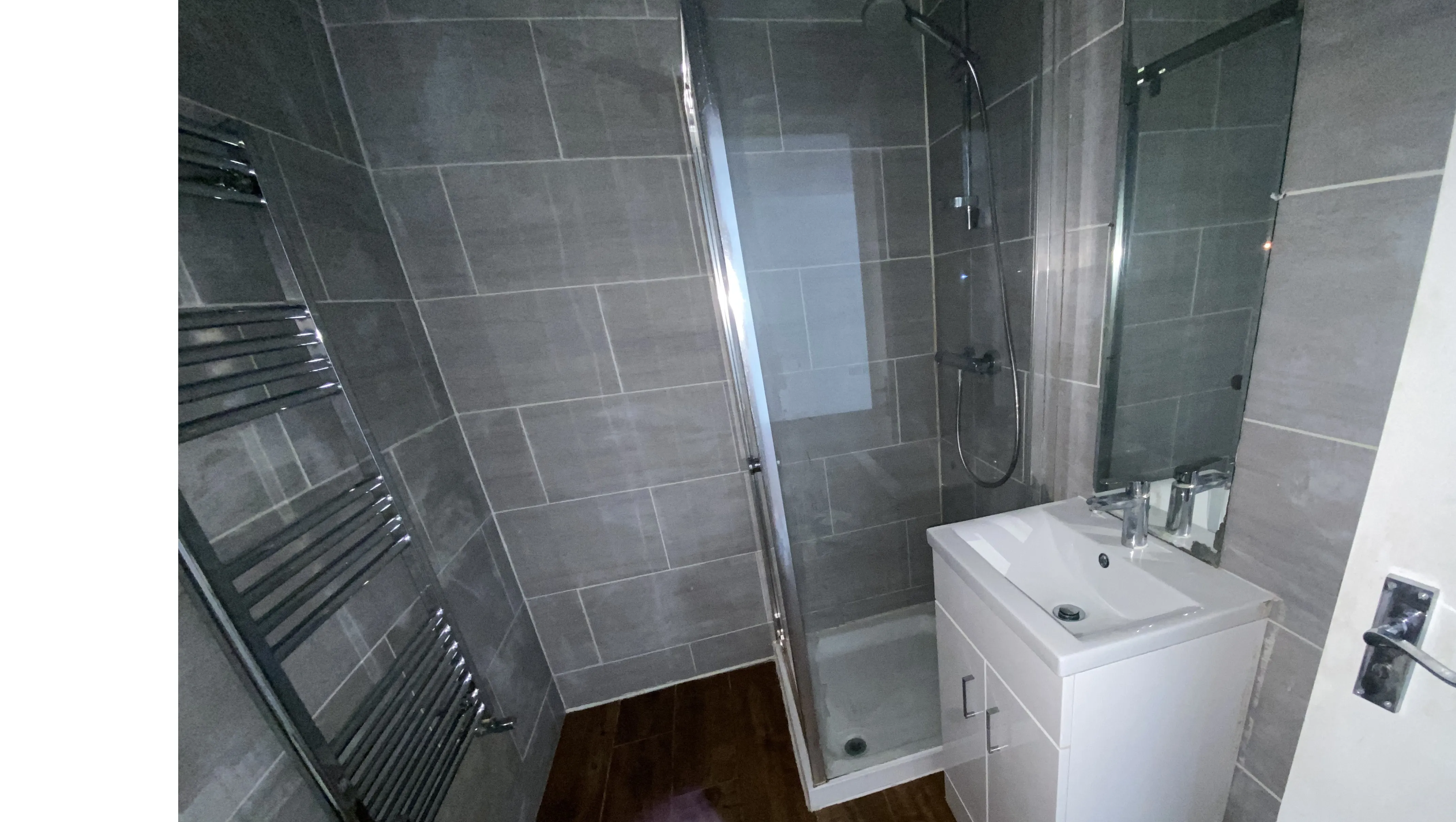 VACANT - Leasehold Self Contained Ground Floor Studio Unit 