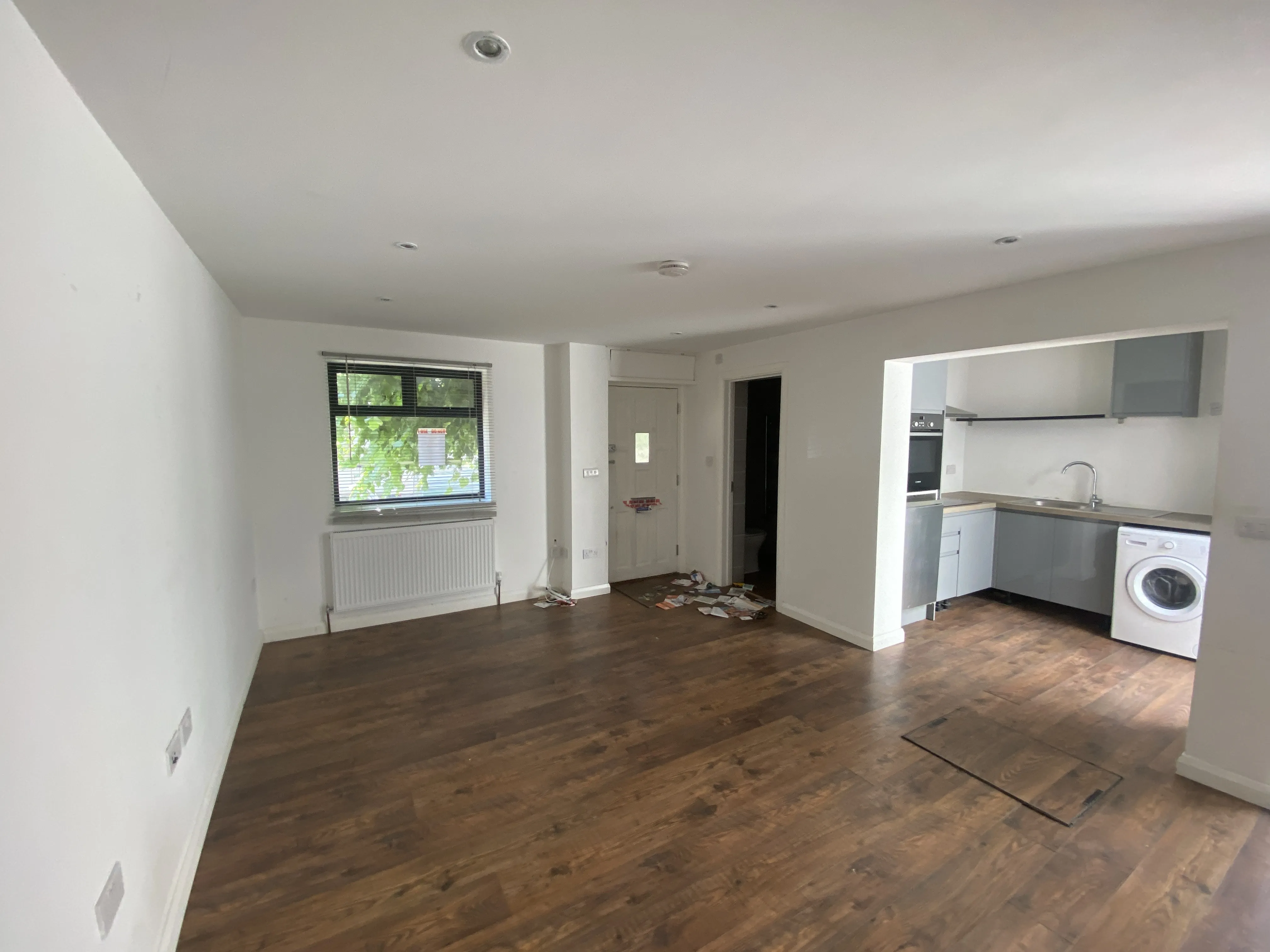 VACANT - Leasehold Self Contained Ground Floor Studio Unit 