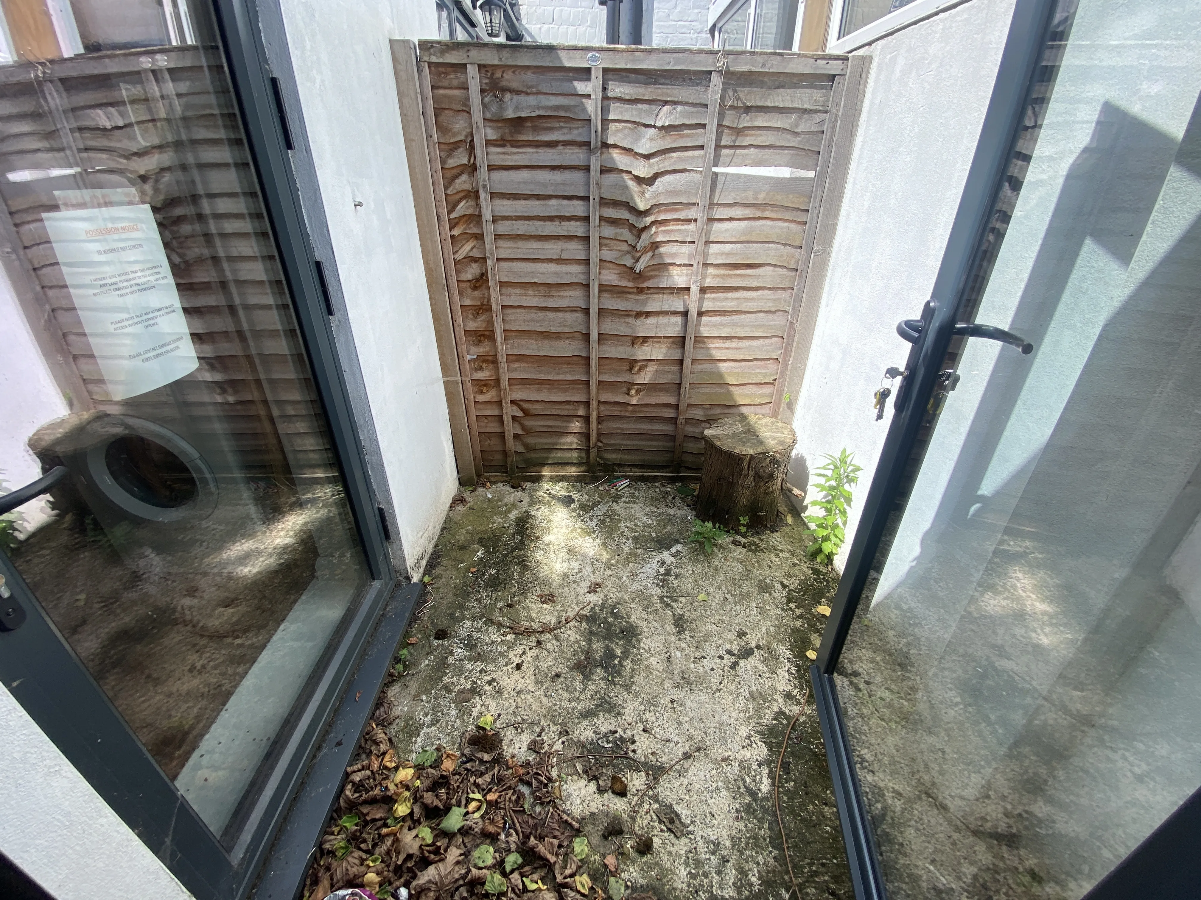 VACANT - Leasehold Self Contained Ground Floor Studio Unit 