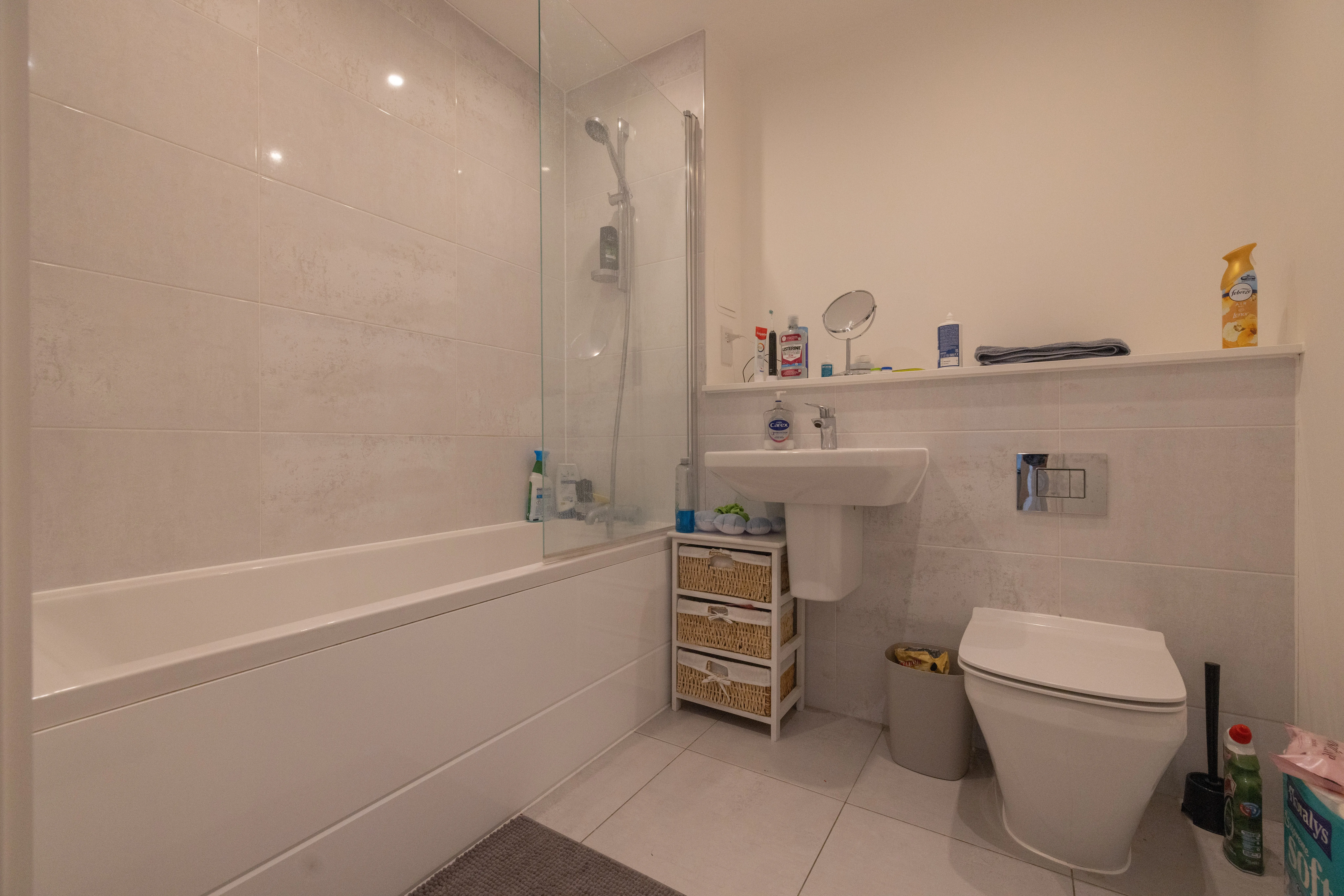 INVESTMENT - Long Leasehold Self Contained Second Floor Flat 