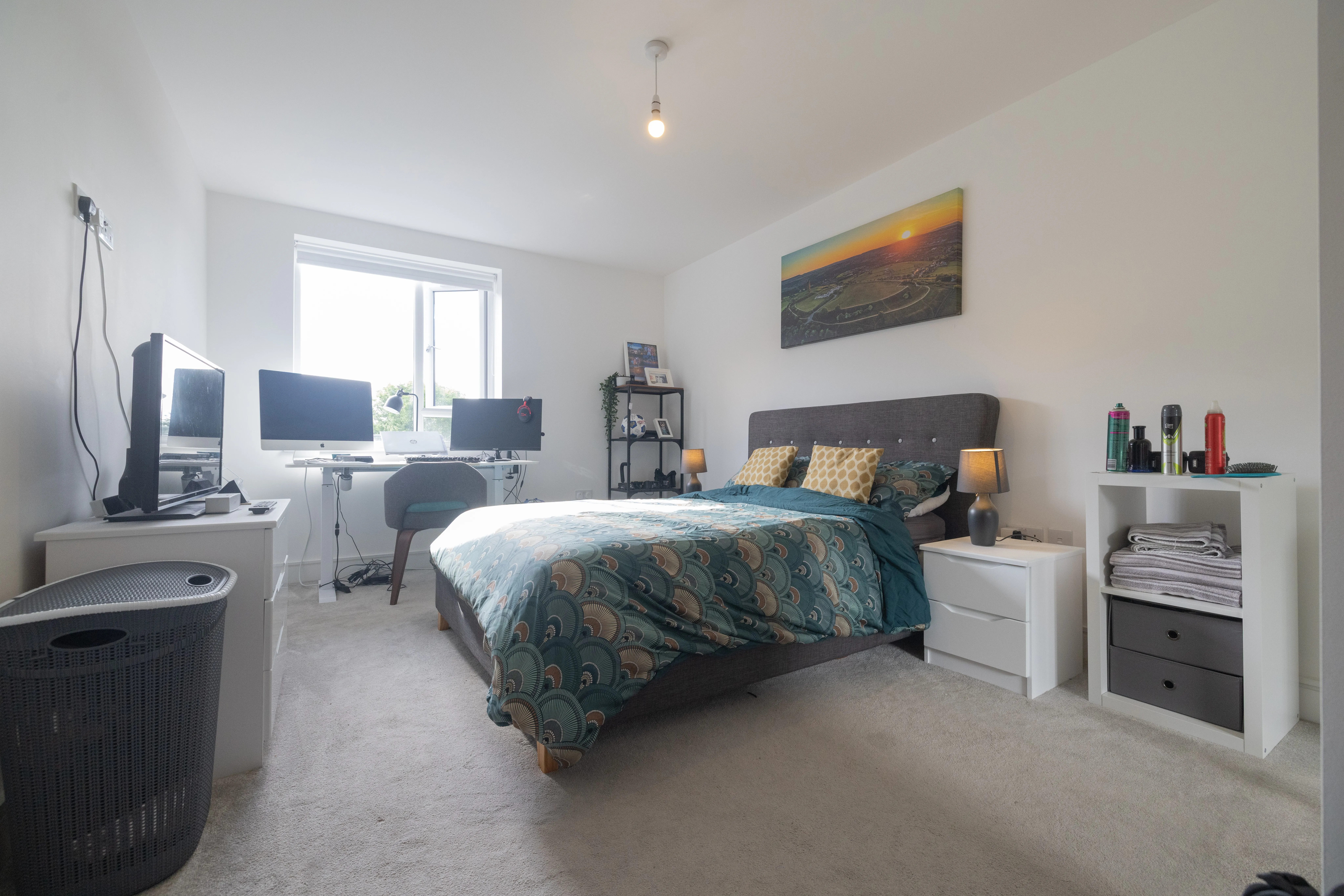 INVESTMENT - Long Leasehold Self Contained Second Floor Flat 