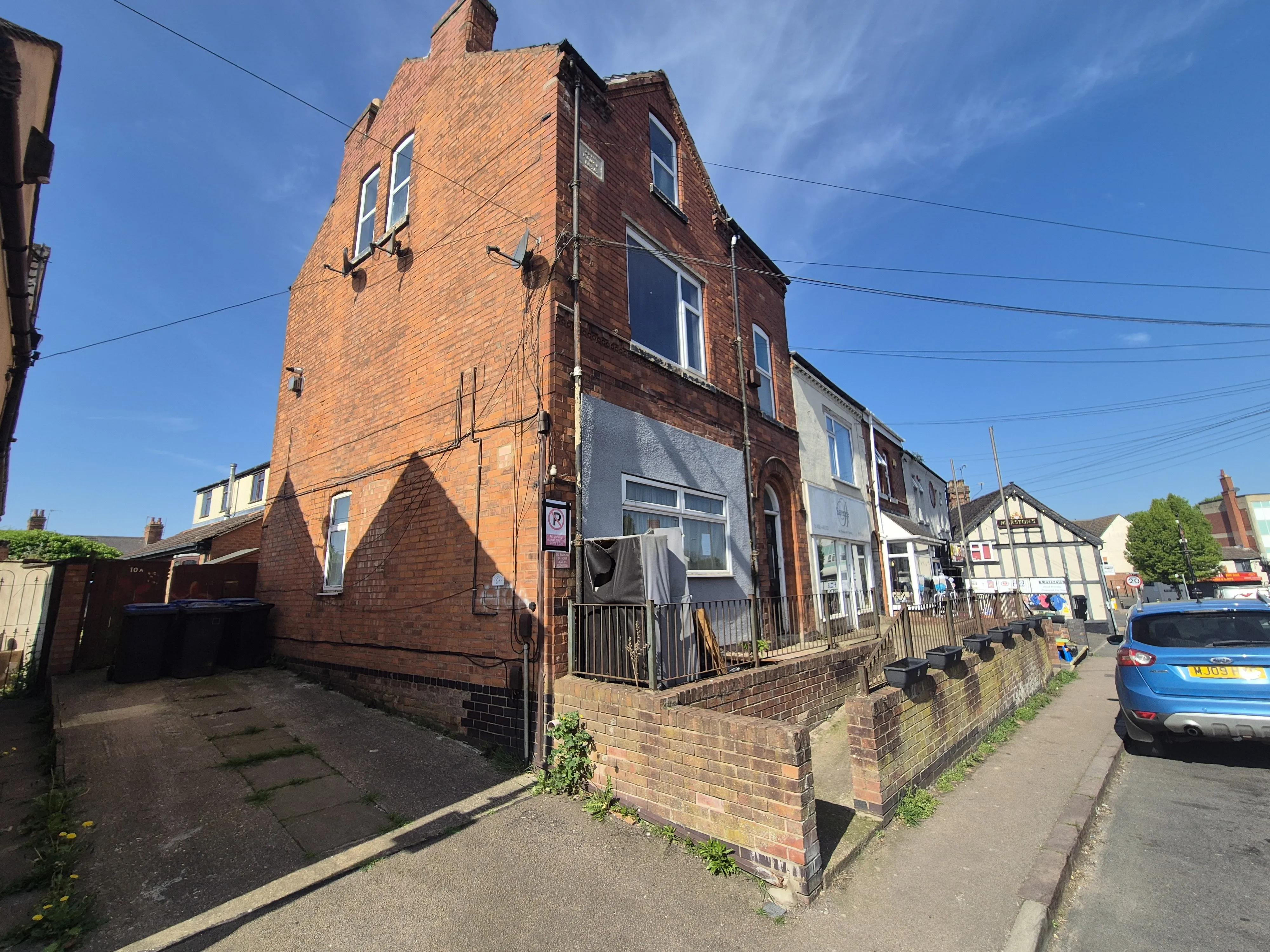 Long Leasehold Self Contained Ground Floor Flat