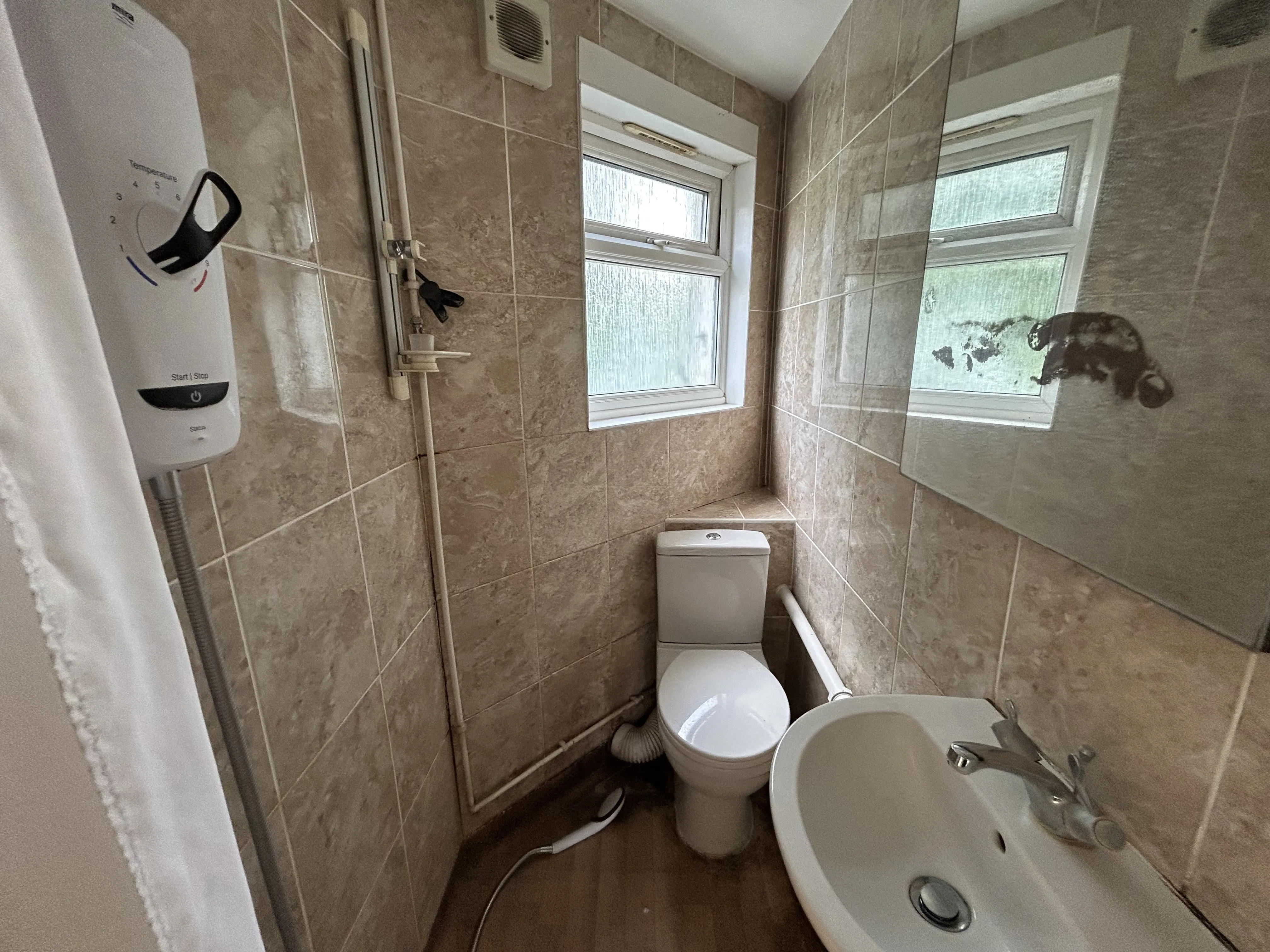 VACANT - Leasehold First and Second Floor Maisonette