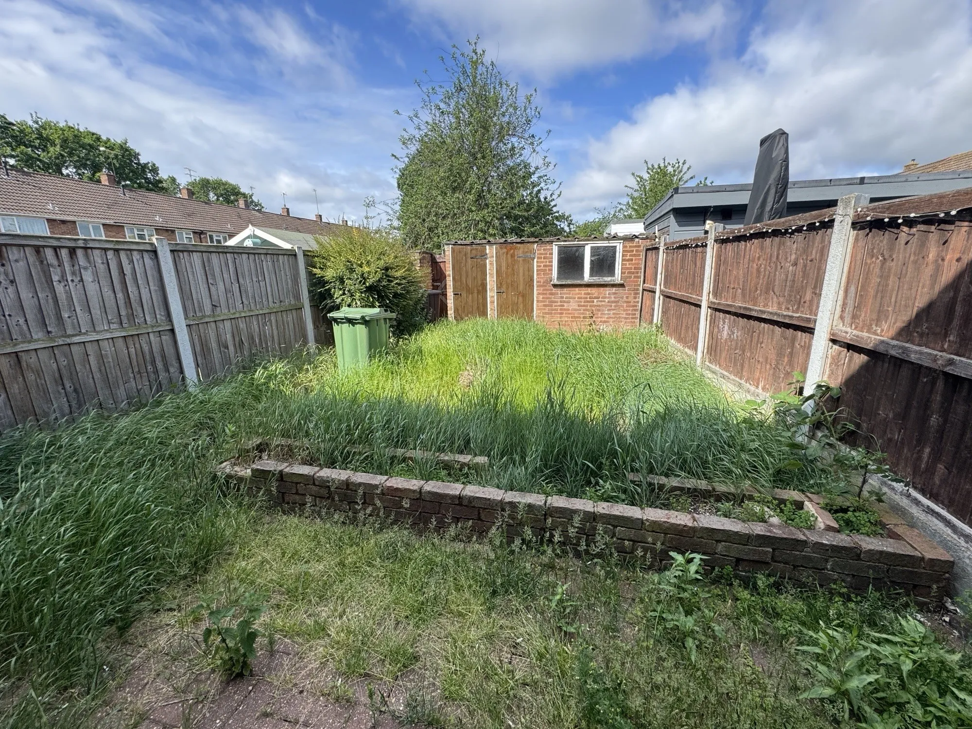 VACANT - Freehold Mid Terrace House
