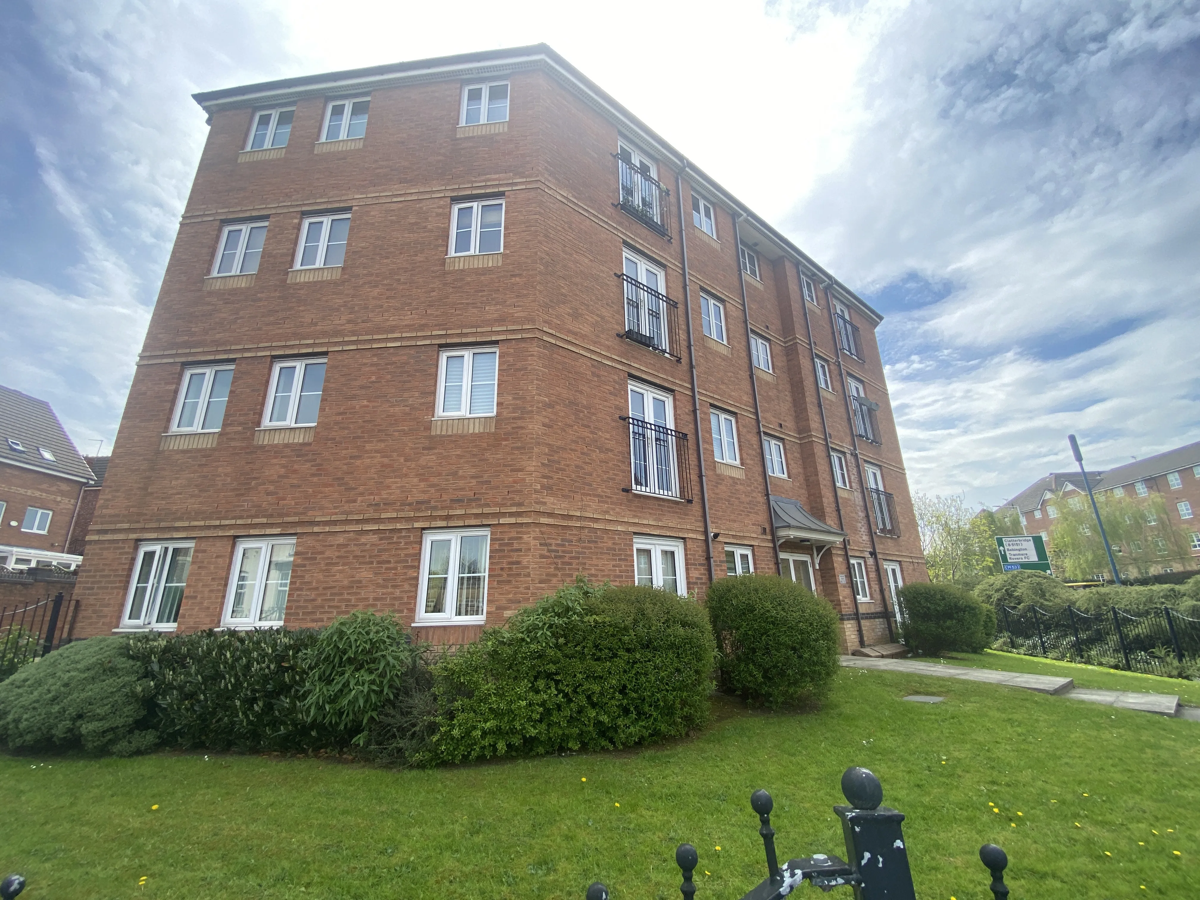 INVESTMENT - Leasehold Self Contained Second Floor Flat