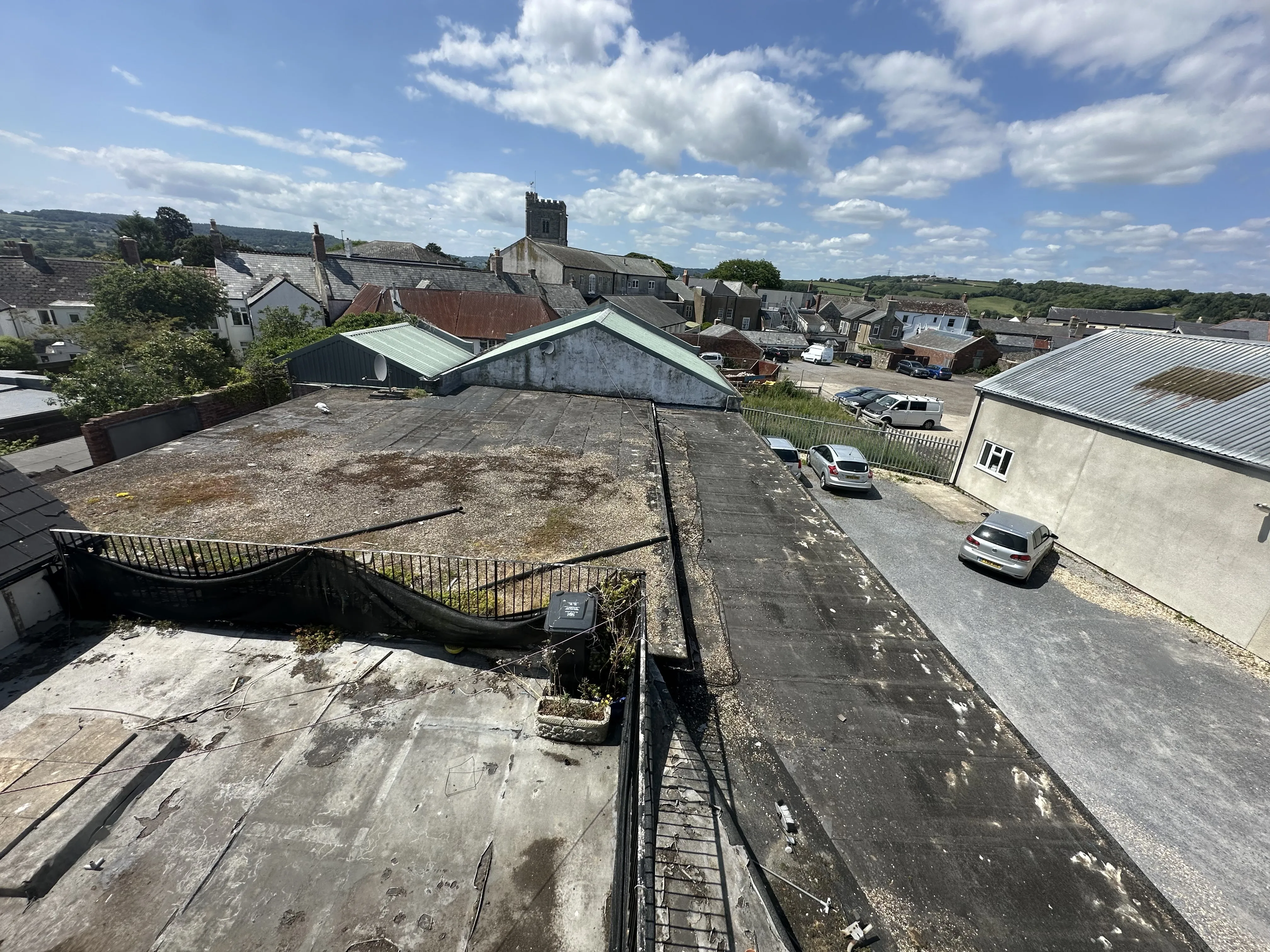 VACANT - Freehold End of Terrace Building with Potential 