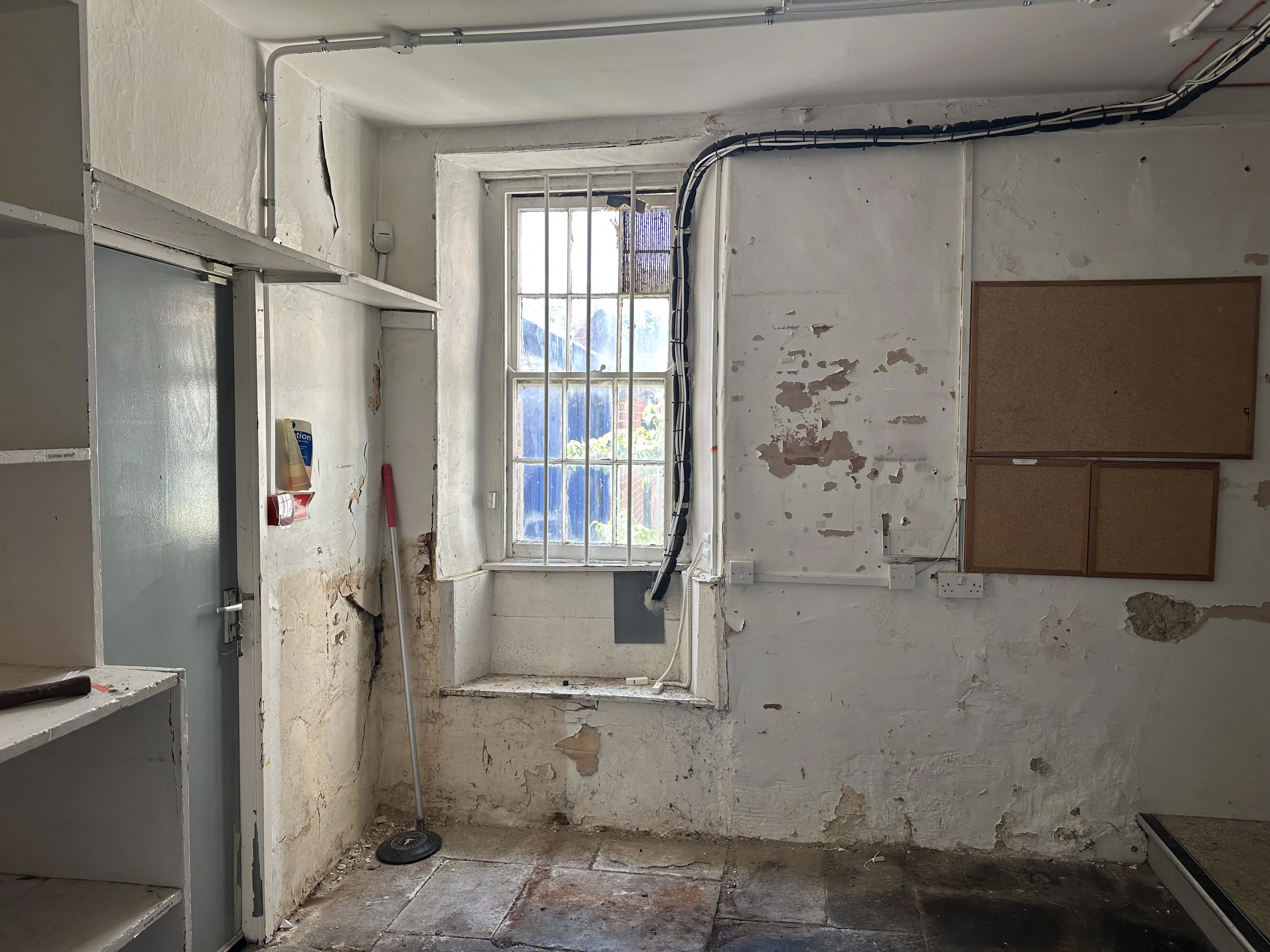 VACANT - Freehold End of Terrace Building with Potential 