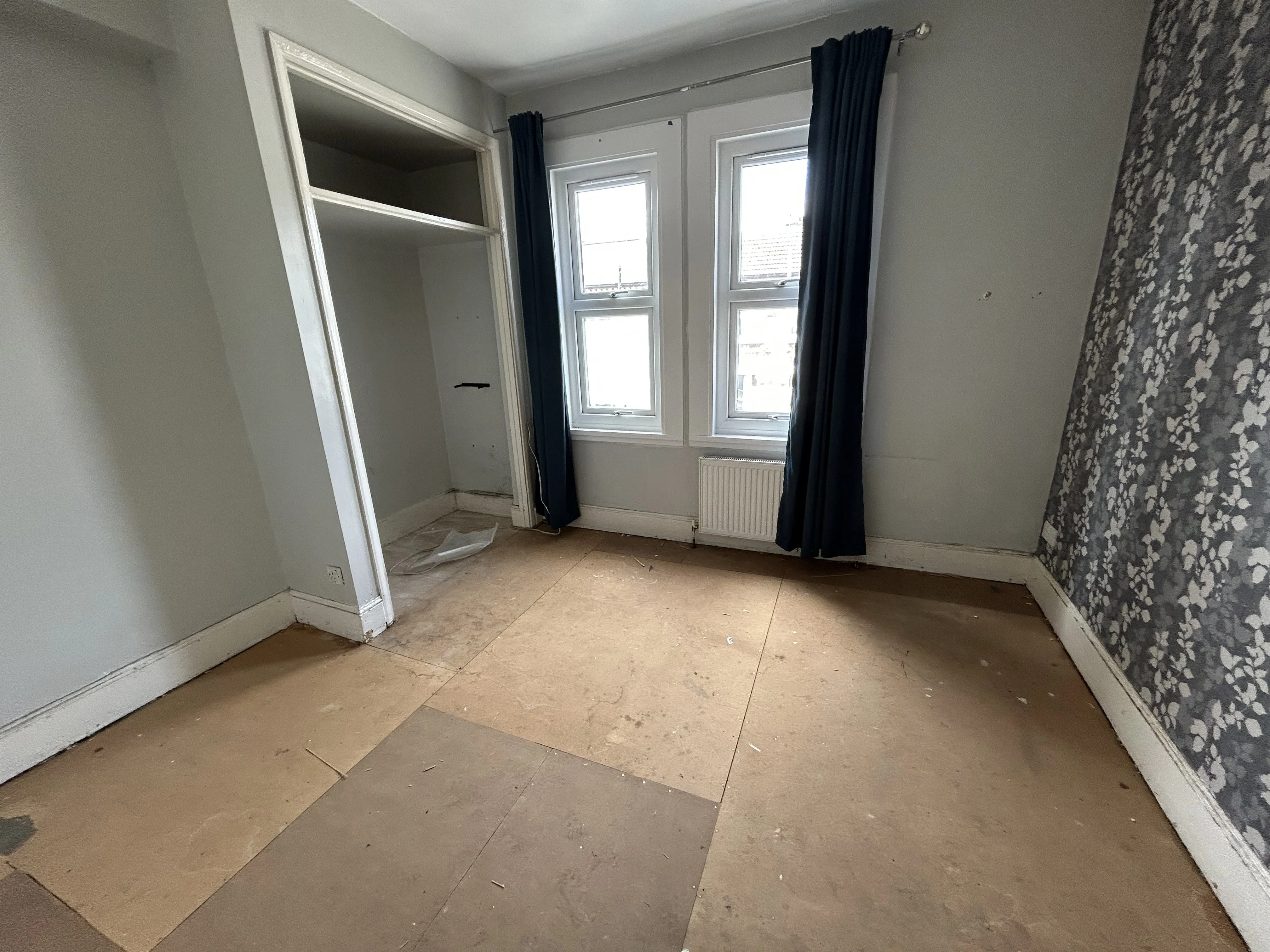 VACANT - Leasehold Self Contained Second Floor Flat